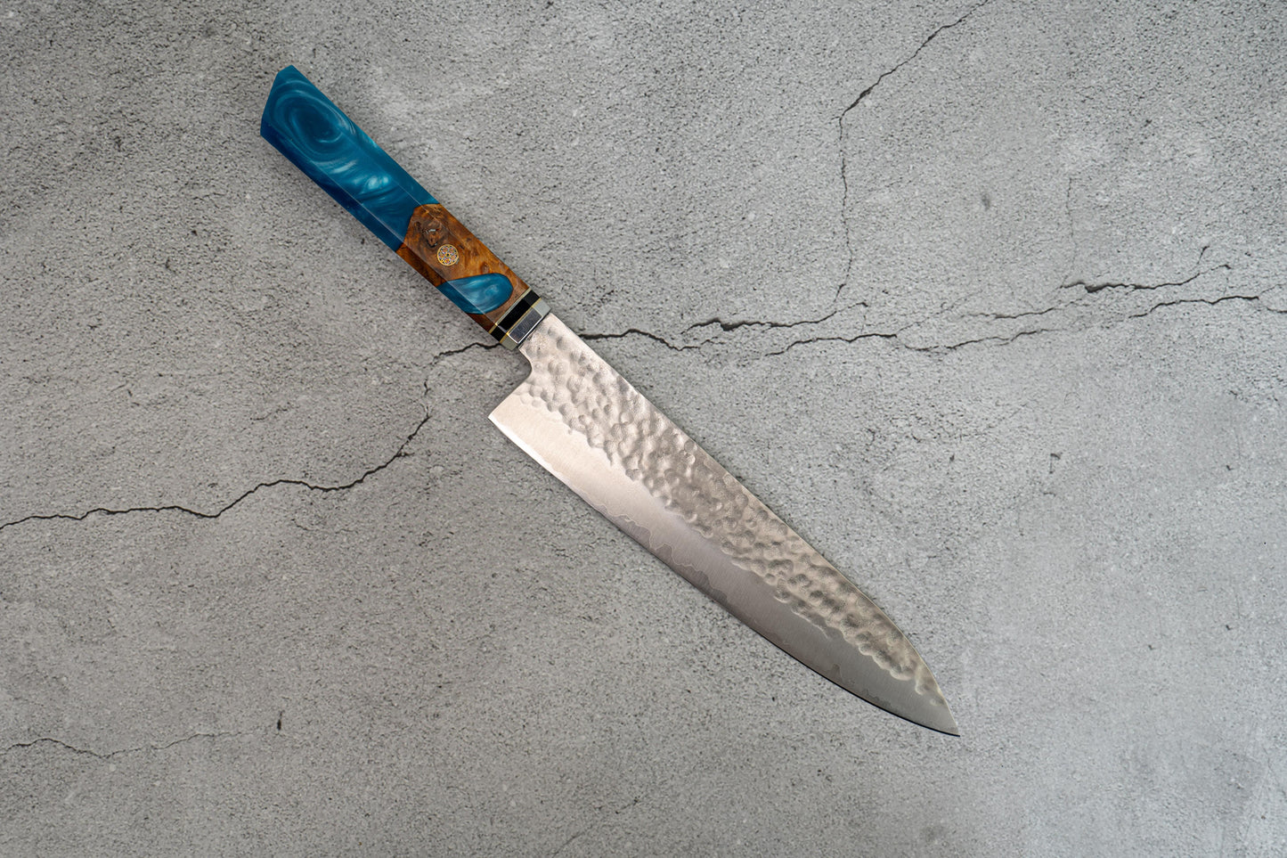 Noseto Blue Hammered VG-10 67 layers 210mm Damascus Resin Handle Wood