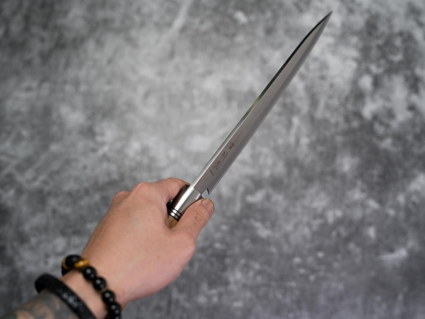 Couteau à sashimi Noseto Yanagiba 240 mm en acier forgé avec bois d'olivier naturel