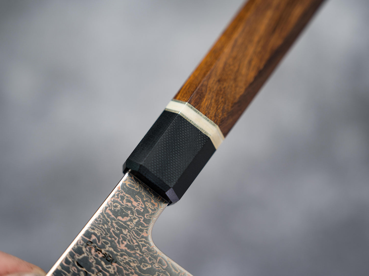 Couteau Nakiri Noseto Kiiro 37 couches en acier de Damas et cuivre, 170 mm, manche en bois de fer
