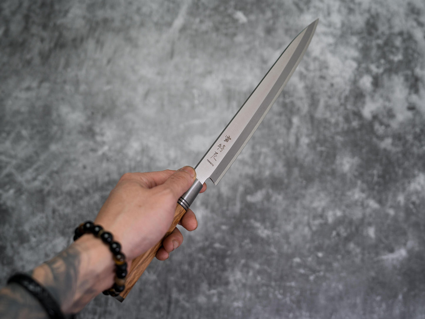 Couteau à sashimi Noseto Yanagiba 240 mm en acier forgé avec bois d'olivier naturel