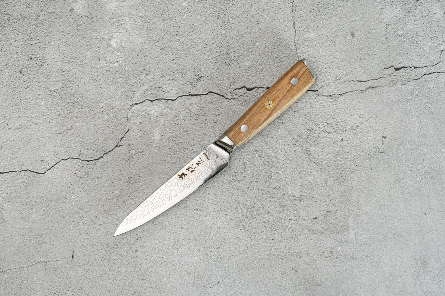 Couteau Damas 130 mm, noyau en acier AUS-10, 45 couches, bois d'olivier