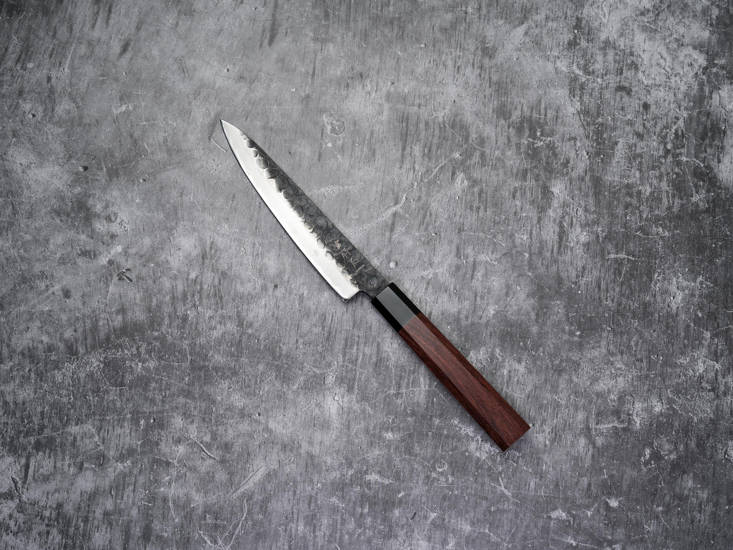 Noseto Neno 150 mm Petty 3 couches en acier au carbone avec bois rouge et corne de buffle