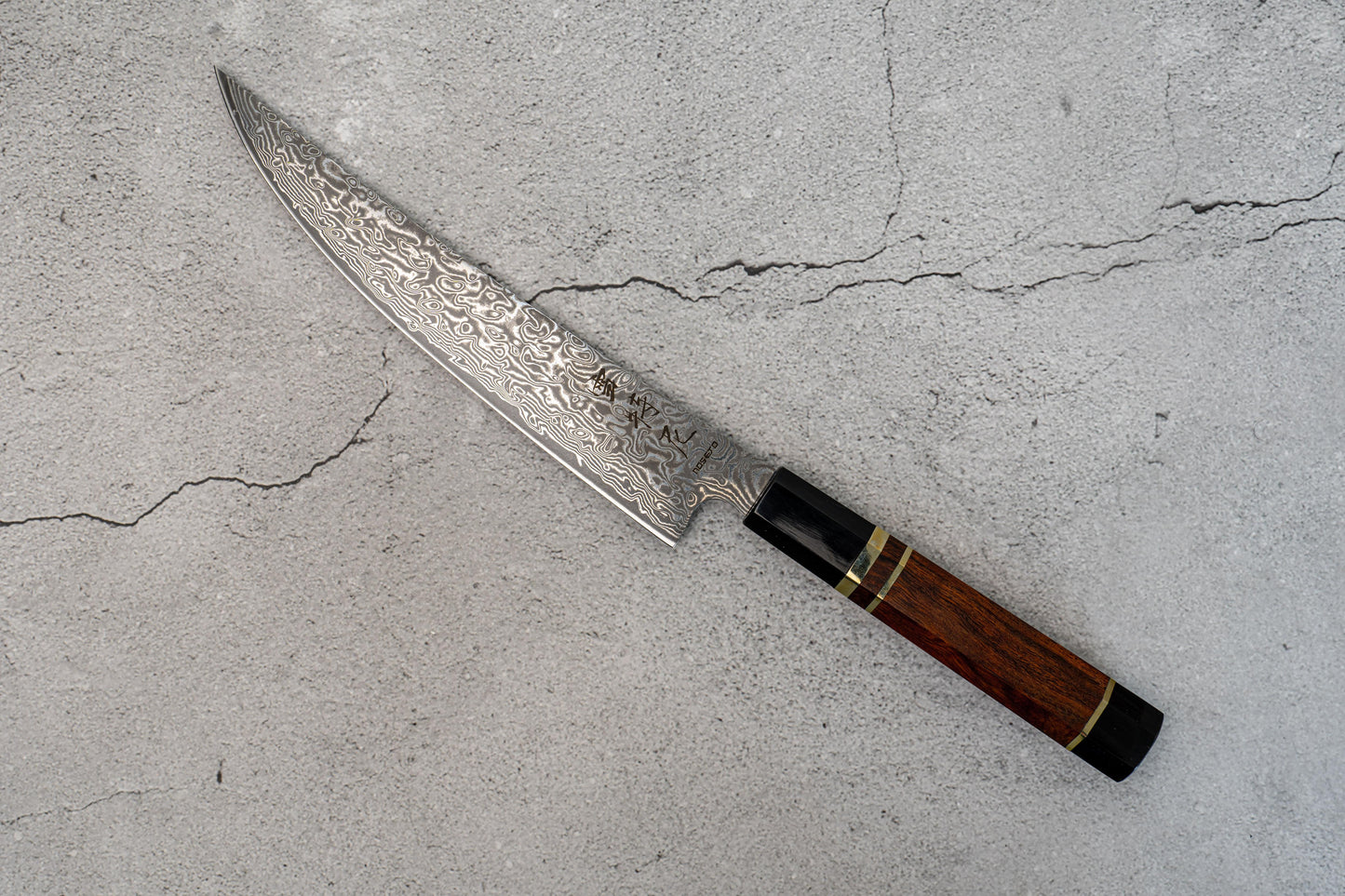 Couteau à fileter Noseto Kaji 210 mm, noyau en acier Damas VG-10, 67 couches de cornes de buffle, bois de fer