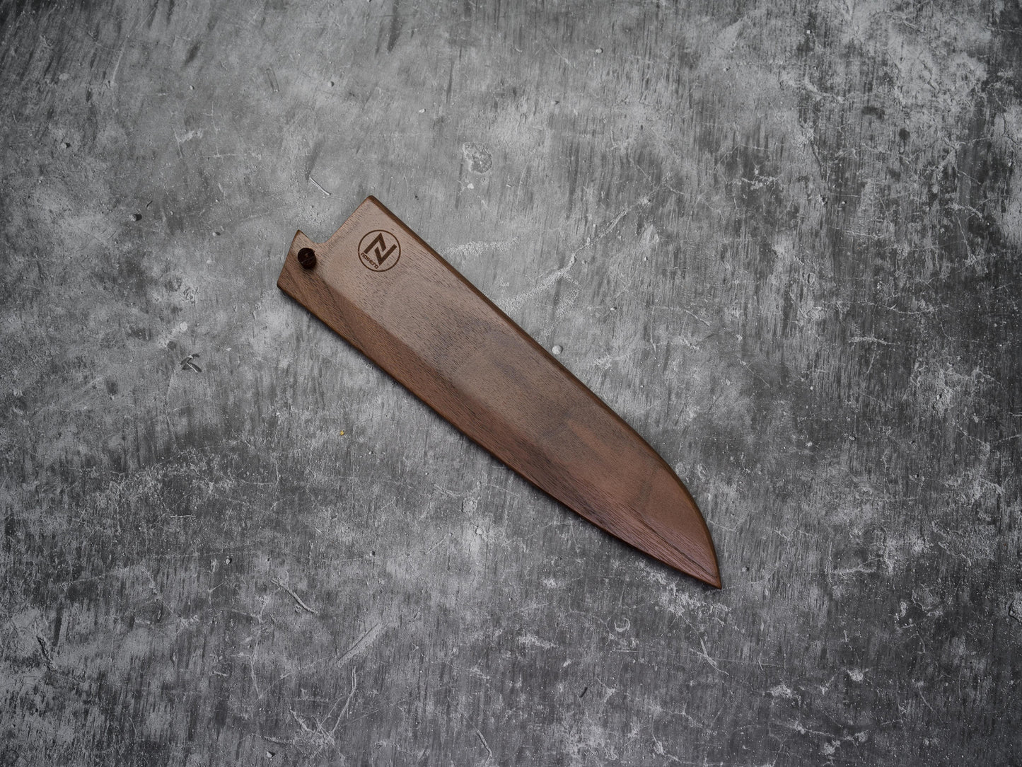 Noseto Gyuto Saya 210 mm en bois de noyer avec broche