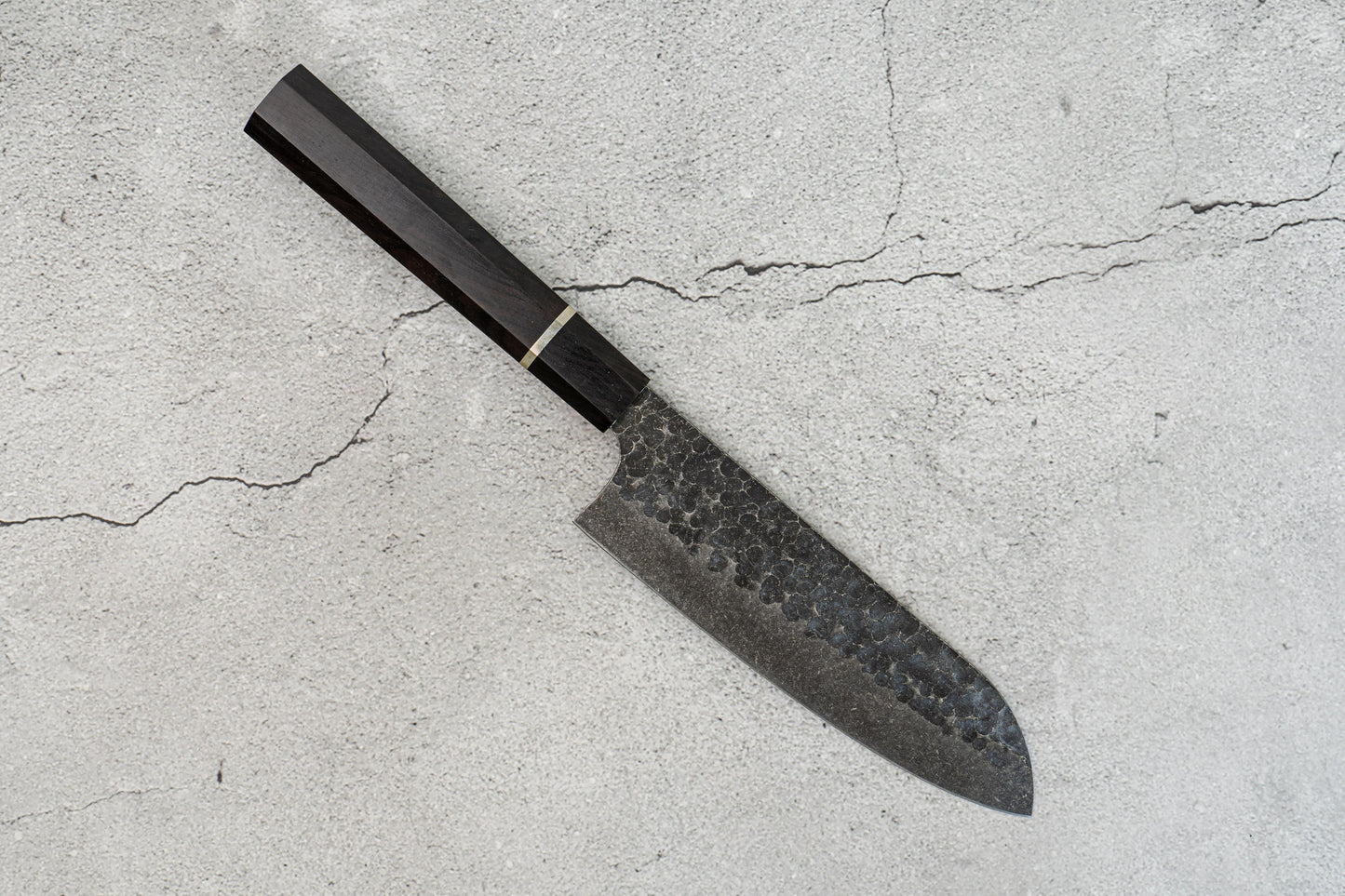 Couteau Santoku Noseto en acier inoxydable à haute teneur en carbone, manche octogonal en ébène, 170 mm
