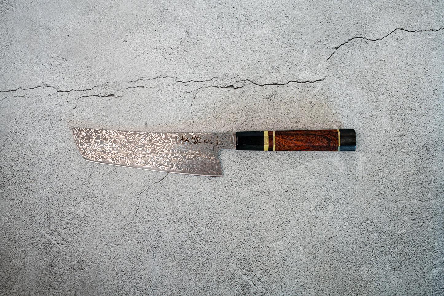 Couteau Noseto Kaji Nakiri 180 mm, Damas, noyau en acier VG-10, 67 couches, cornes de buffle, bois de fer