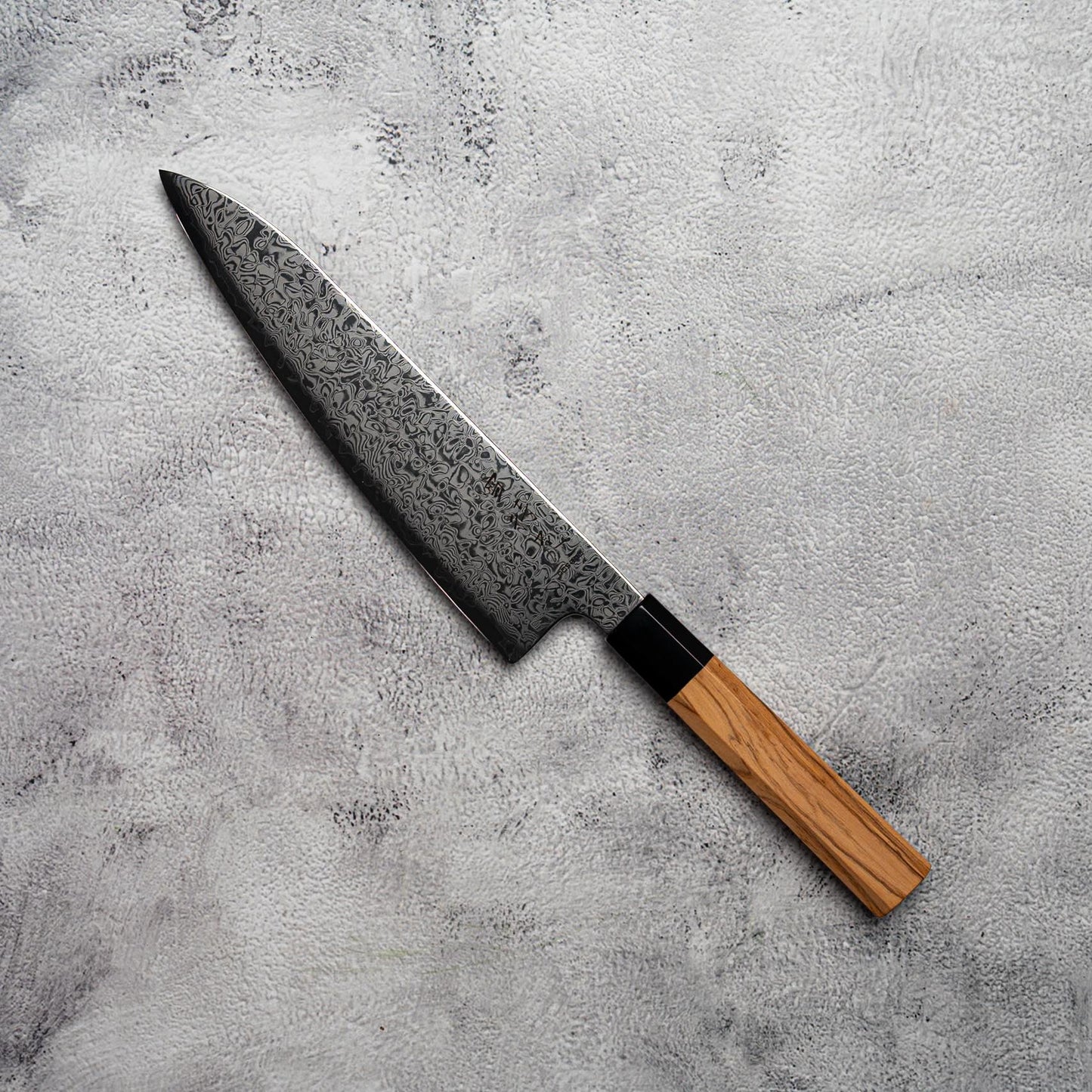 Couteau Nato Gyuto Noseto 210 mm 67 couches Damas avec bois d'olivier et corne de buffle