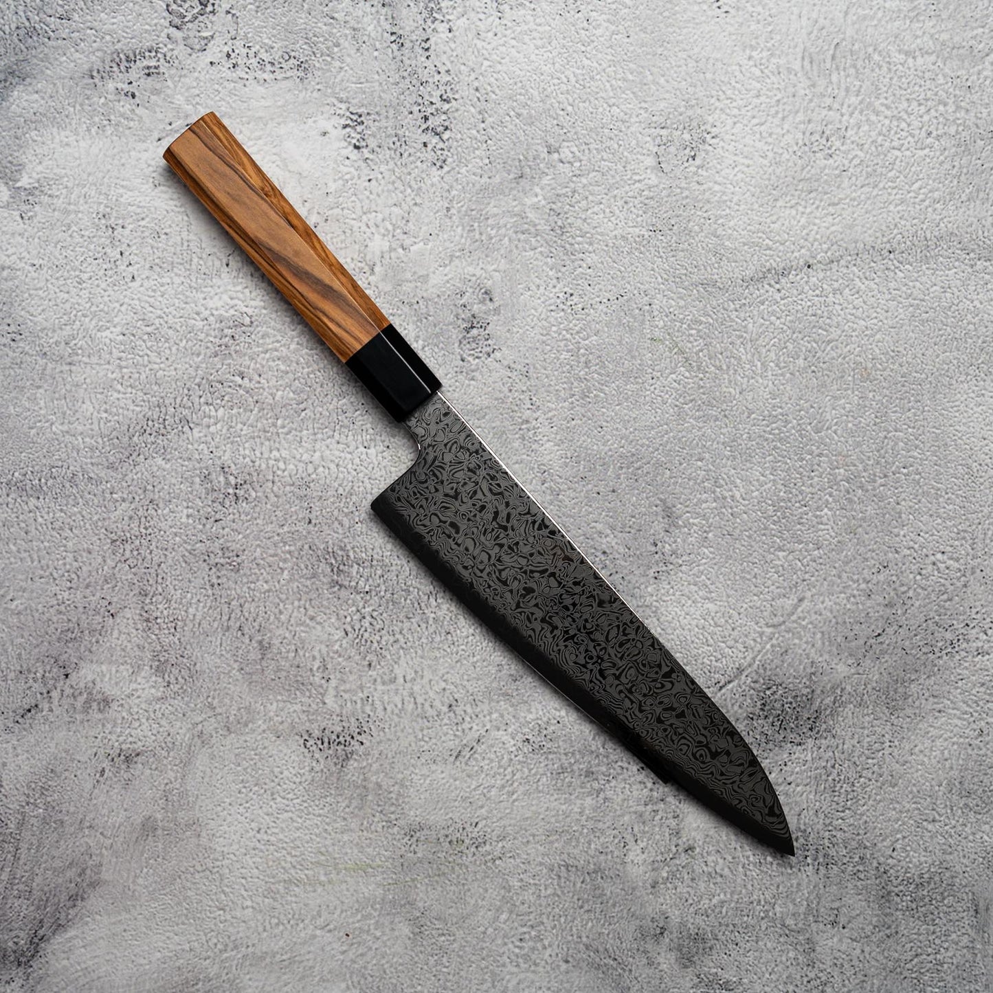 Couteau Nato Gyuto Noseto 210 mm 67 couches Damas avec bois d'olivier et corne de buffle