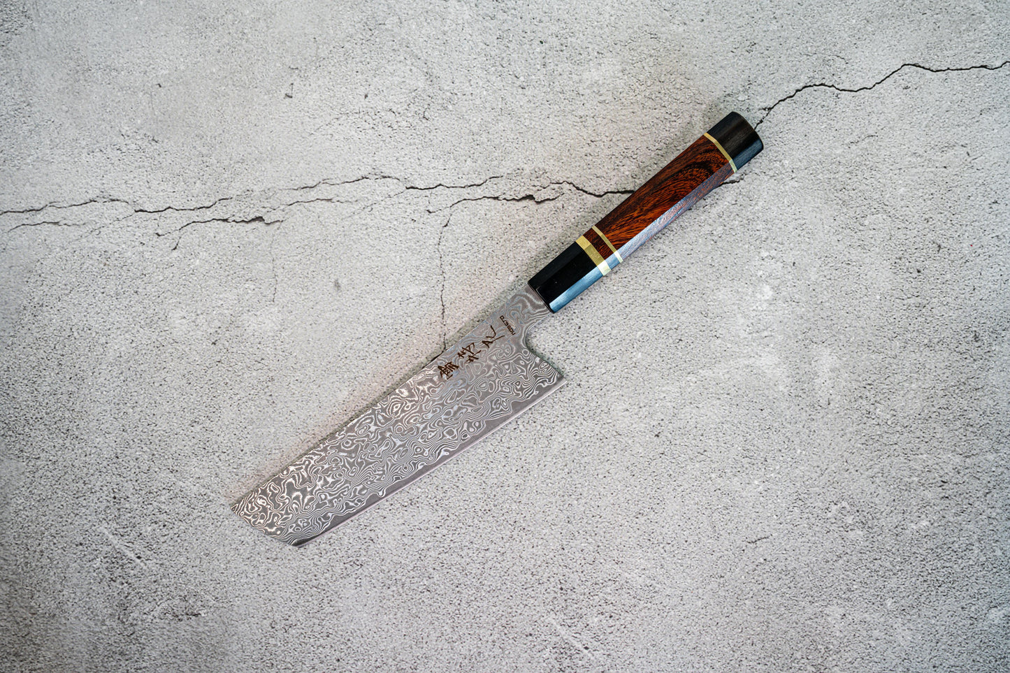 Couteau Noseto Kaji Nakiri 180 mm, Damas, noyau en acier VG-10, 67 couches, cornes de buffle, bois de fer