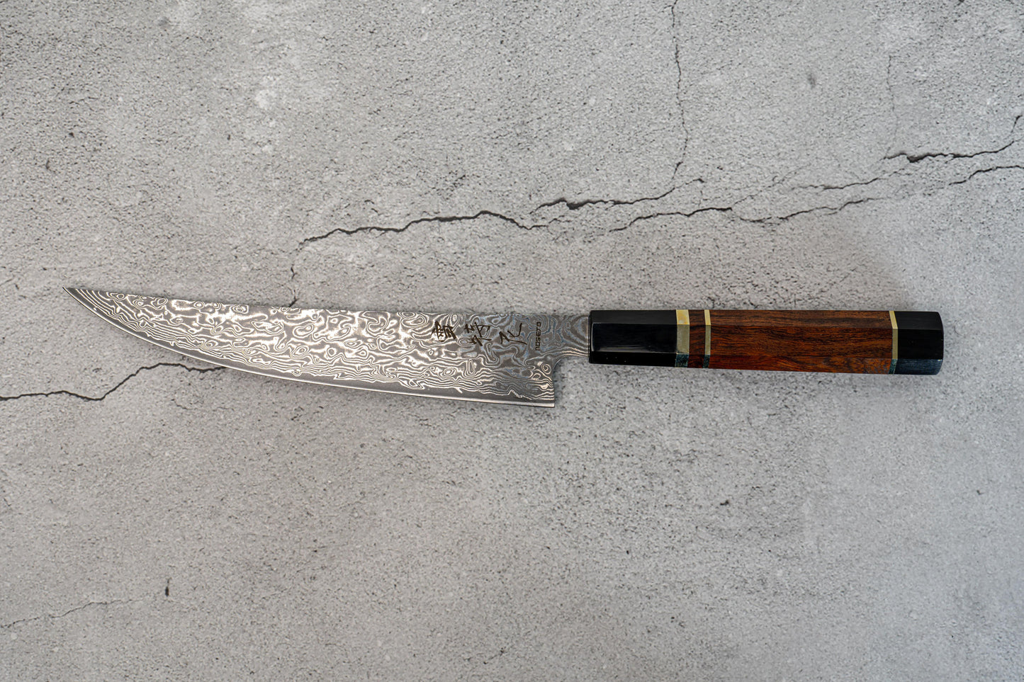 Couteau à fileter Noseto Kaji 210 mm, noyau en acier Damas VG-10, 67 couches de cornes de buffle, bois de fer