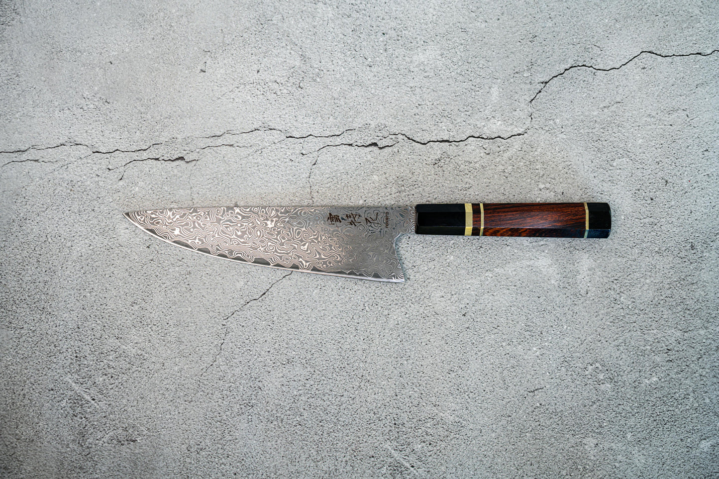 Couteau Noseto Kaji Gyuto 210 mm, Damas, noyau en acier VG-10, 67 couches, cornes de buffle, bois de fer