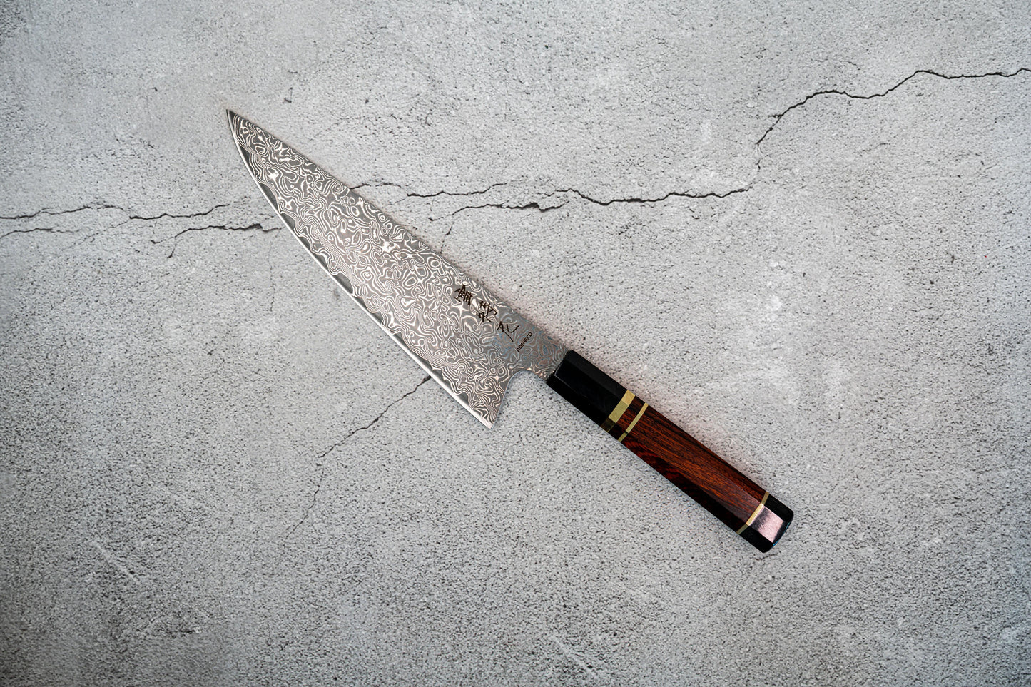 Couteau Noseto Kaji Gyuto 210 mm, Damas, noyau en acier VG-10, 67 couches, cornes de buffle, bois de fer