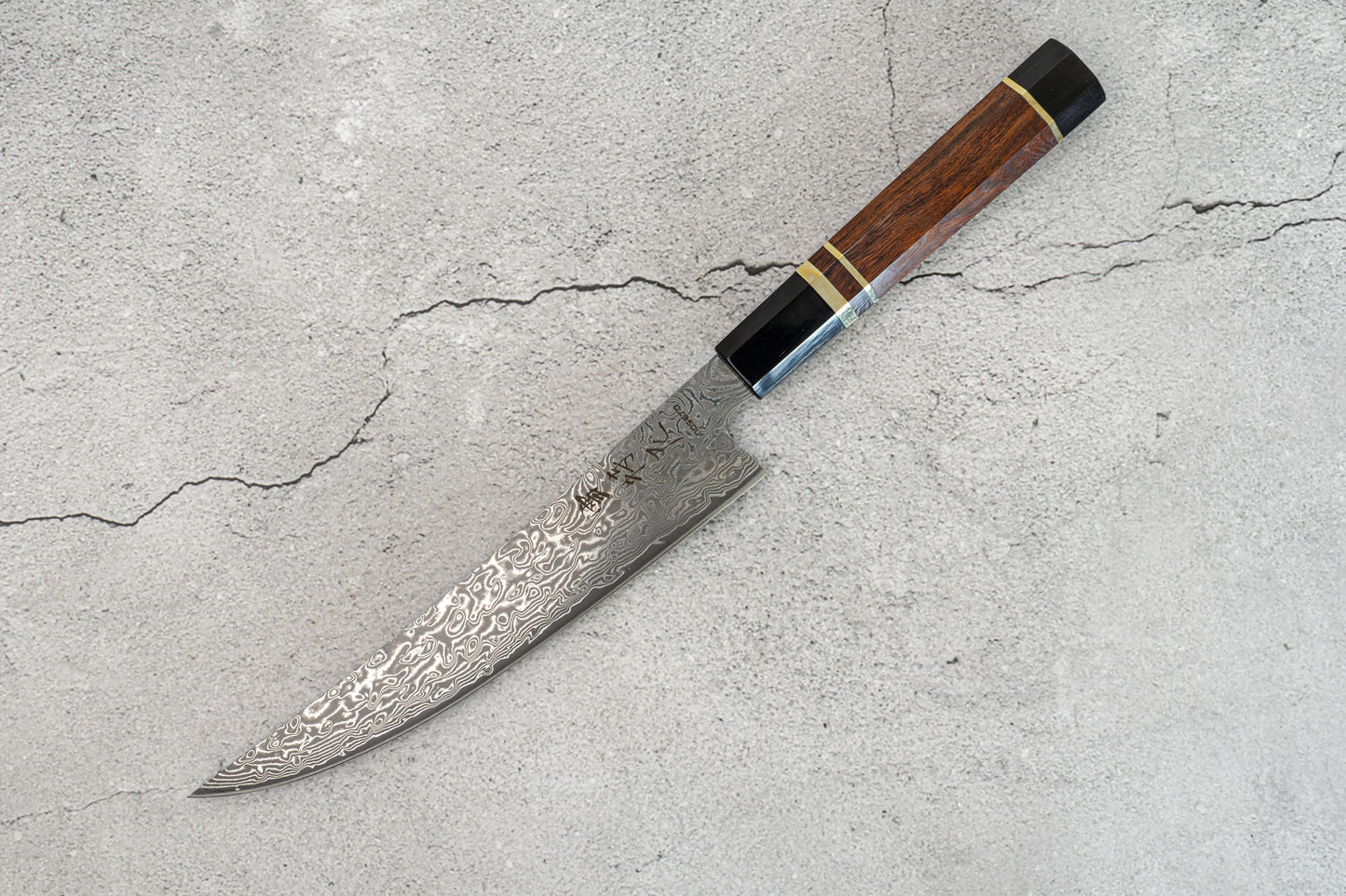 Couteau à fileter Noseto Kaji 210 mm, noyau en acier Damas VG-10, 67 couches de cornes de buffle, bois de fer