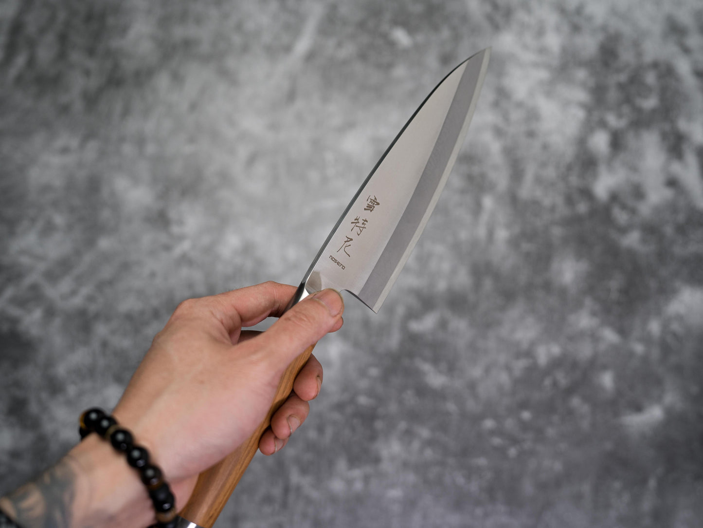 Noseto Deba 180 mm en acier forgé avec bois d'olivier naturel