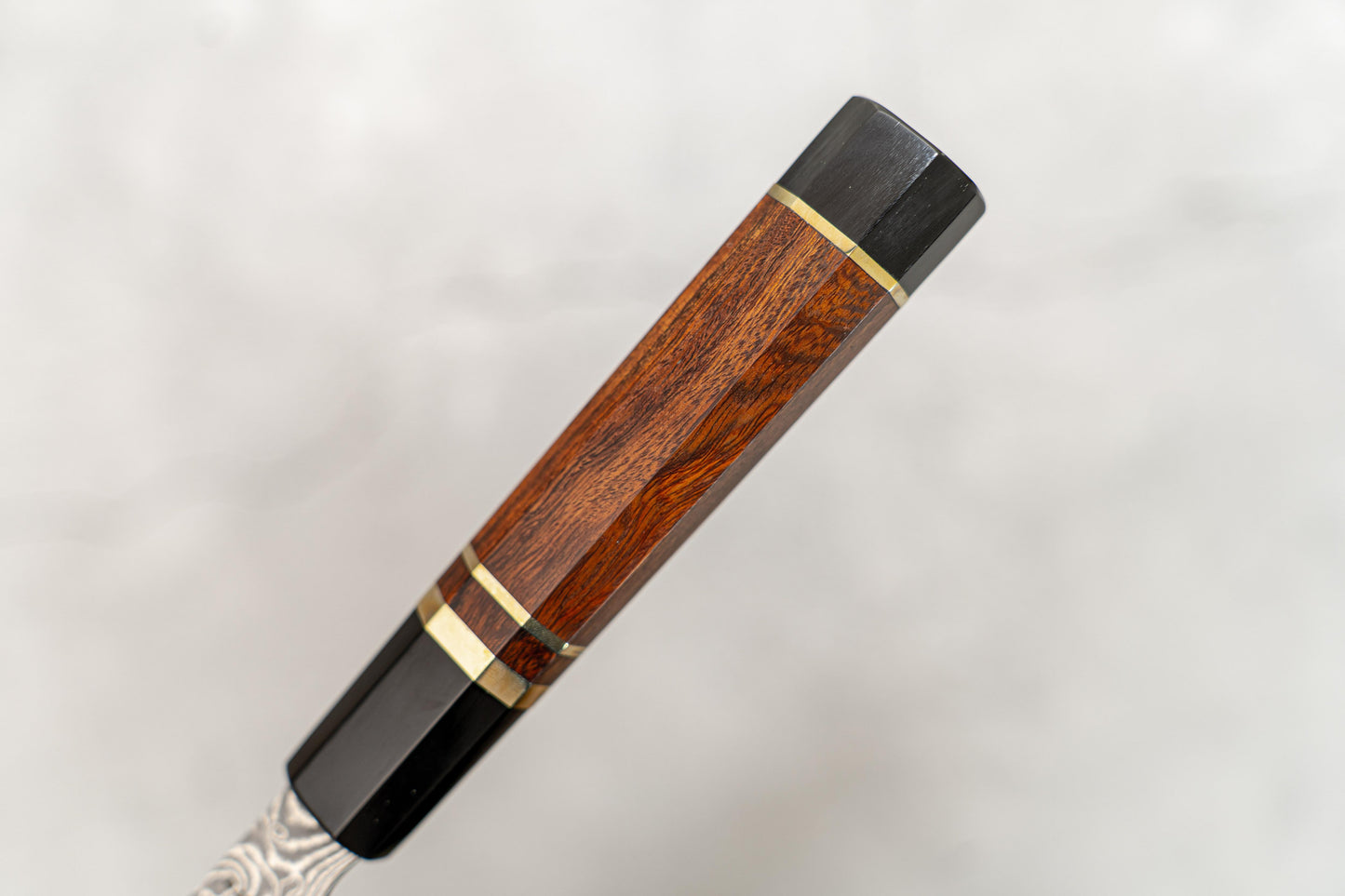 Couteau à fileter Noseto Kaji 210 mm, noyau en acier Damas VG-10, 67 couches de cornes de buffle, bois de fer