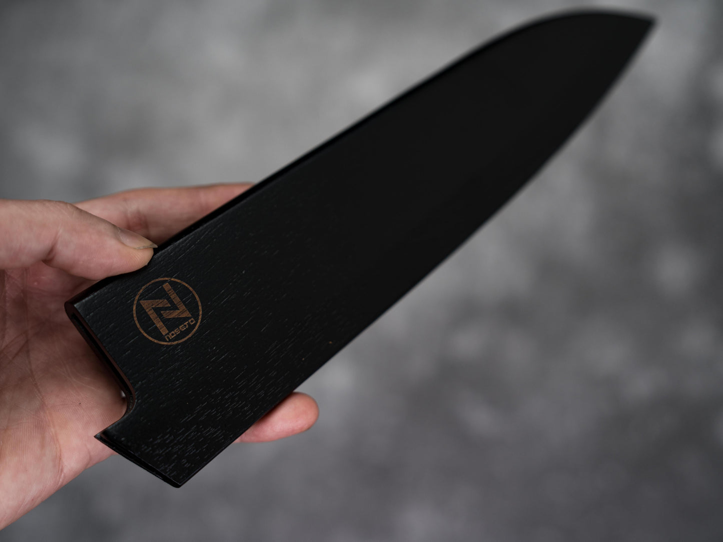 Noseto 210 mm Saya Noir Magnétique Bois de Noyer