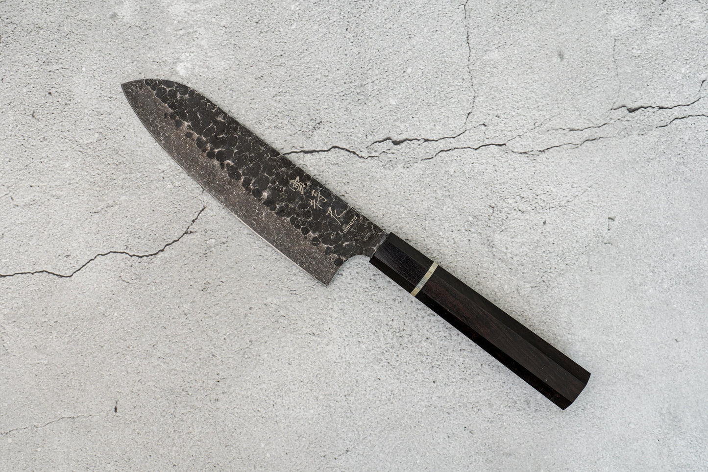 Couteau Santoku Noseto en acier inoxydable à haute teneur en carbone, manche octogonal en ébène, 170 mm
