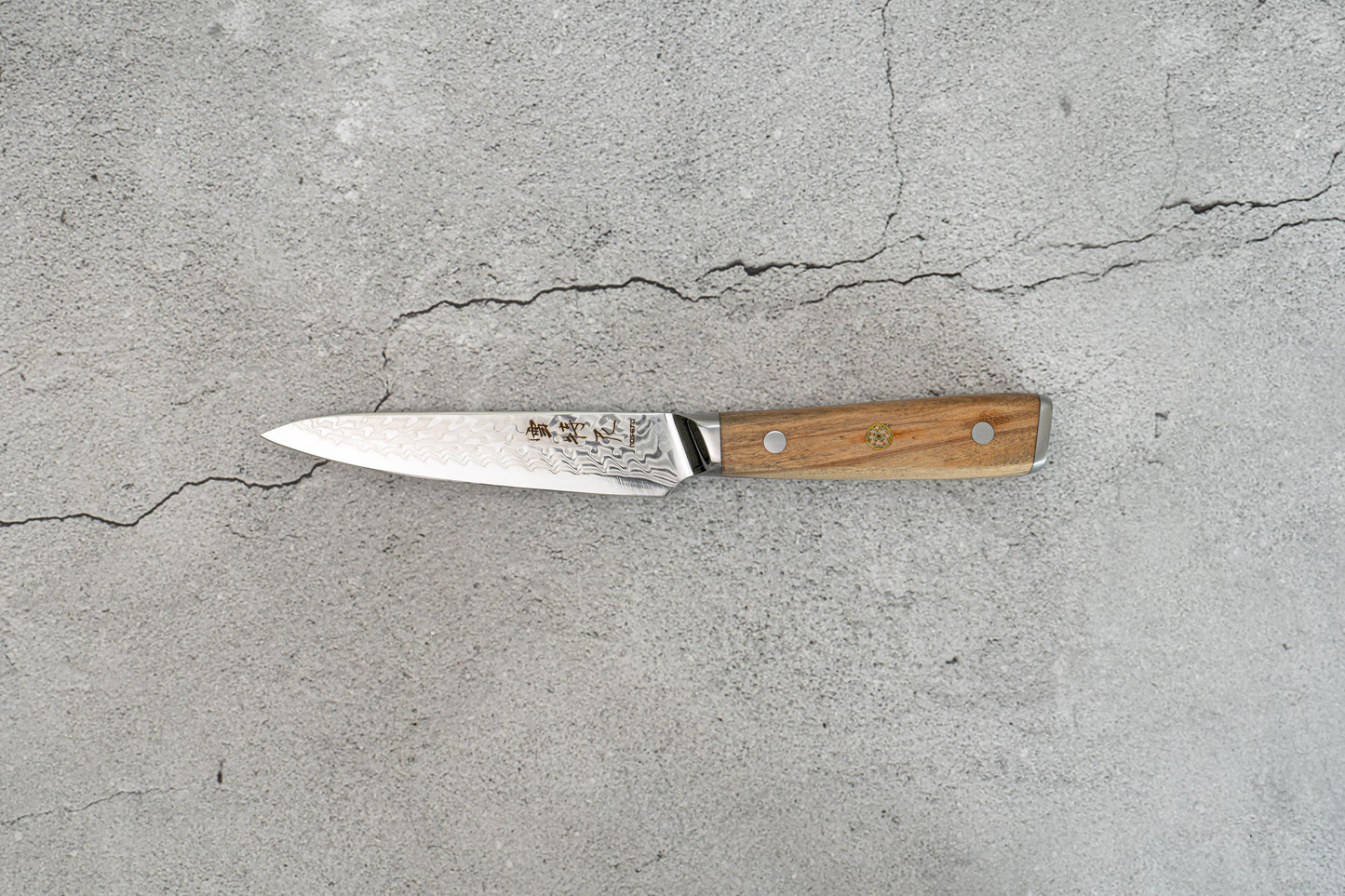 Couteau Damas 130 mm, noyau en acier AUS-10, 45 couches, bois d'olivier