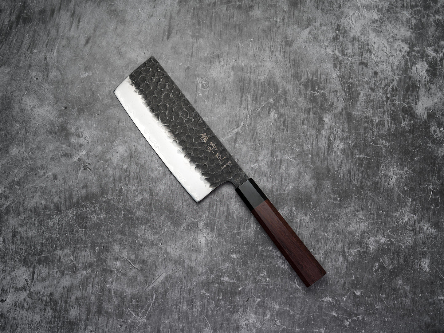 Nakiri Noseto Neno 180 mm de haut, 3 couches d'acier au carbone avec bois rouge et corne de buffle