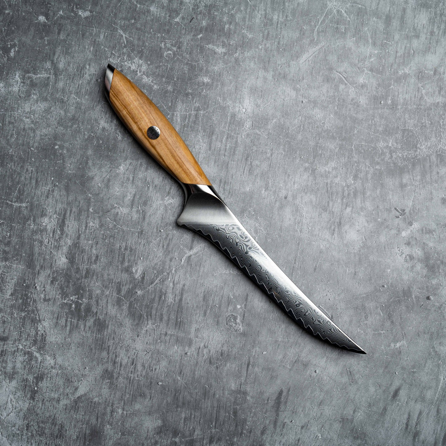 Couteau à désosser/fileter Noseto Batsu 180 mm 73 couches d'acier damas avec manche en bois d'olivier