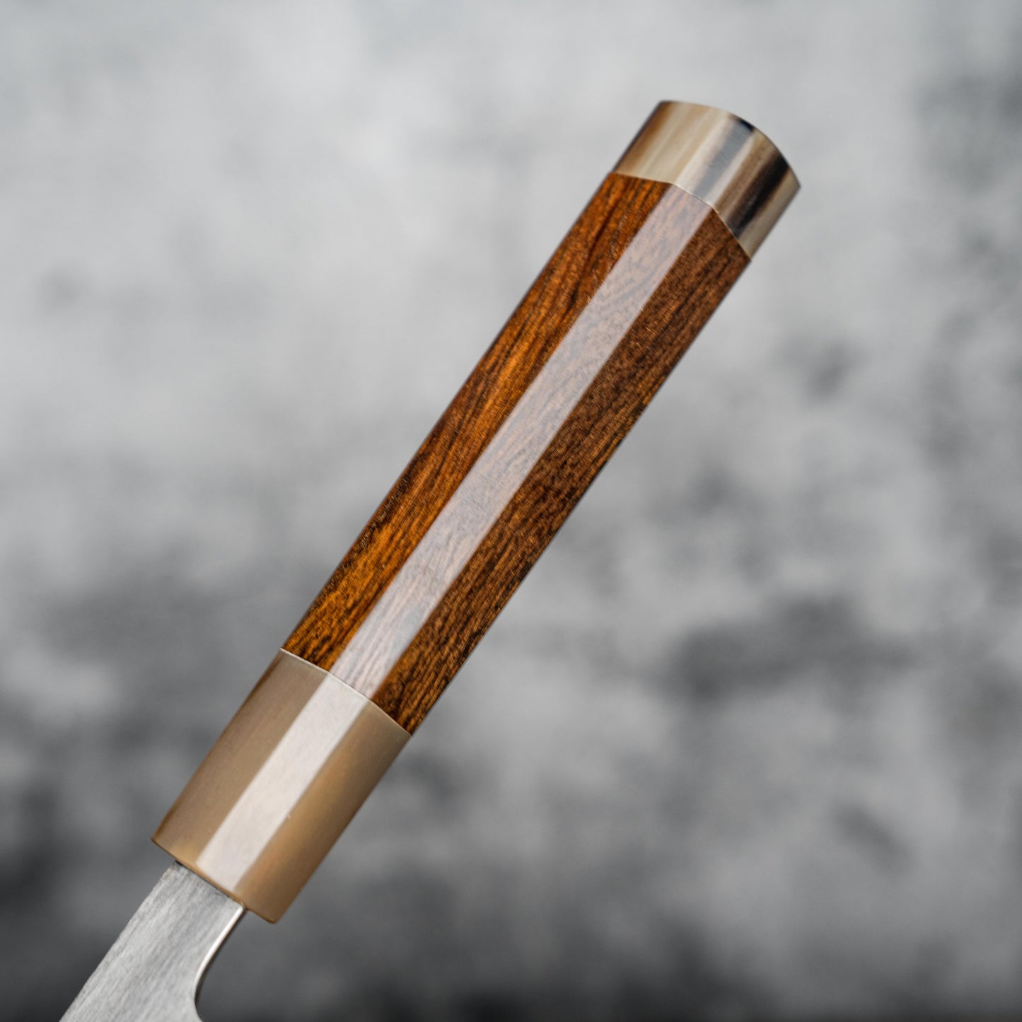 Noseto ZDP189 Bunka 165 mm avec bois de fer à dessert et corne de buffle blanche