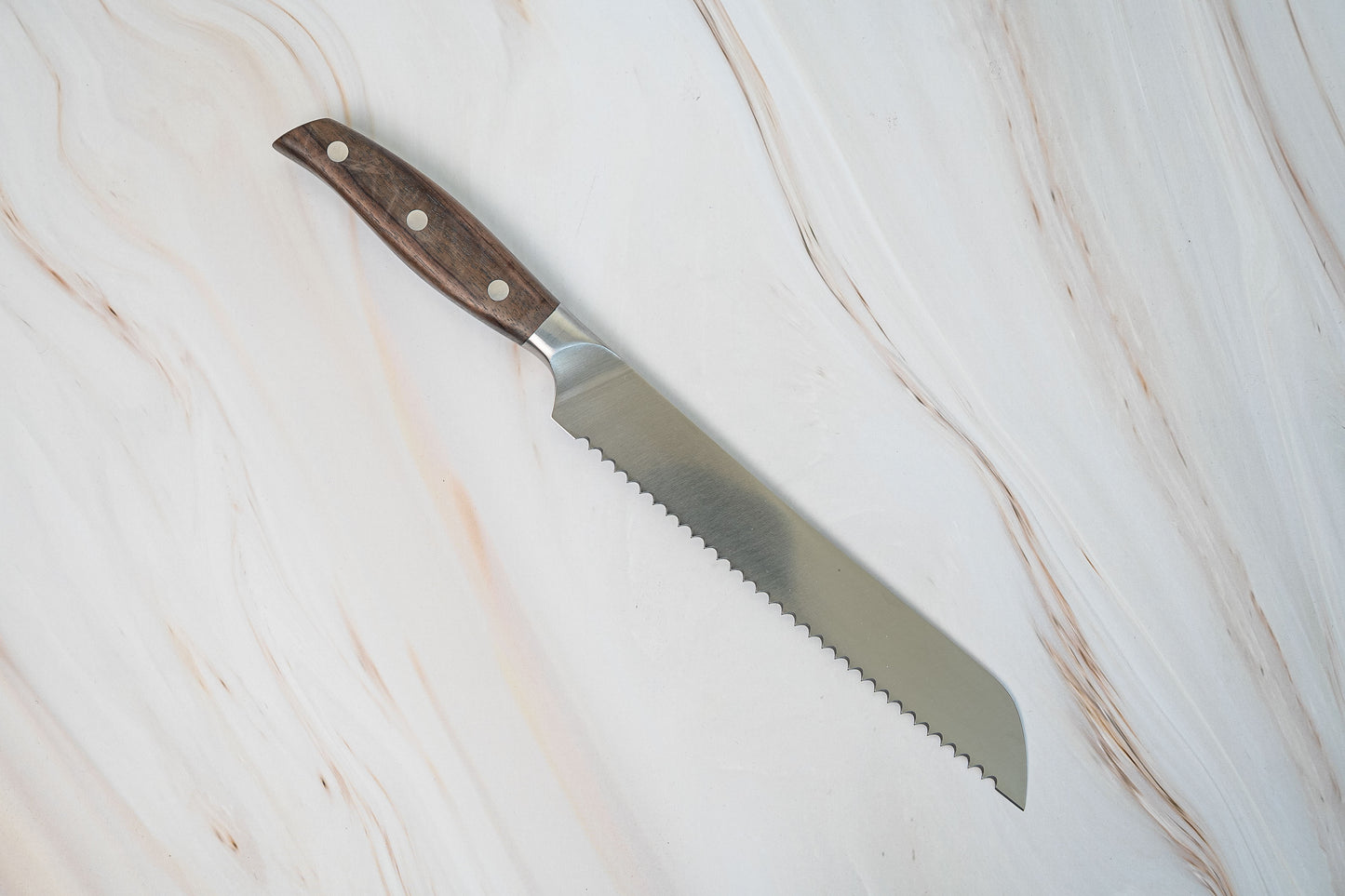 Couteau à pain allemand NOSETO 210 mm en acier inoxydable de haute qualité, manche en bois de santal rouge