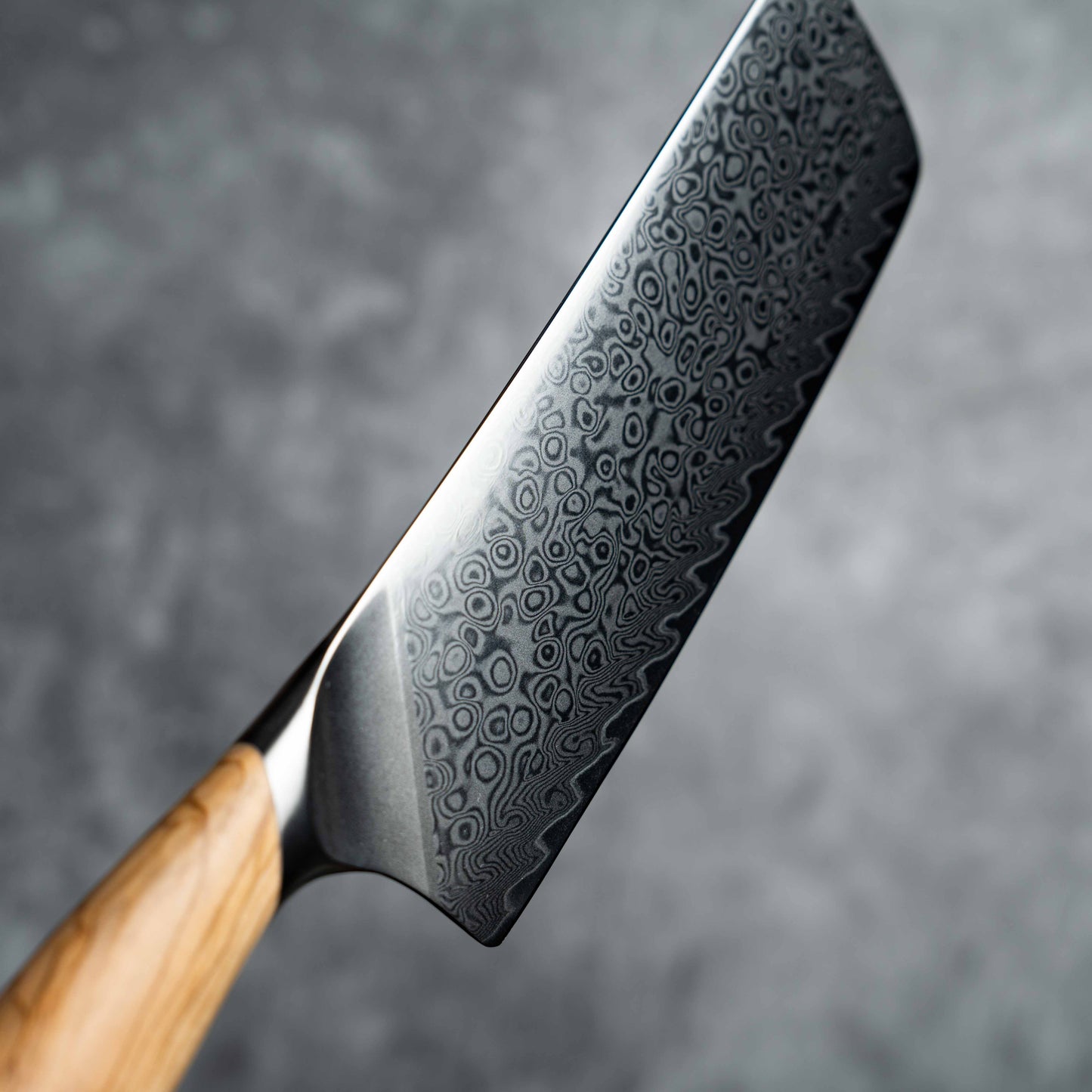 Couteau à lame Nakiri Noseto Batsu 180 mm, 73 couches, en acier damas avec manche en bois d'olivier