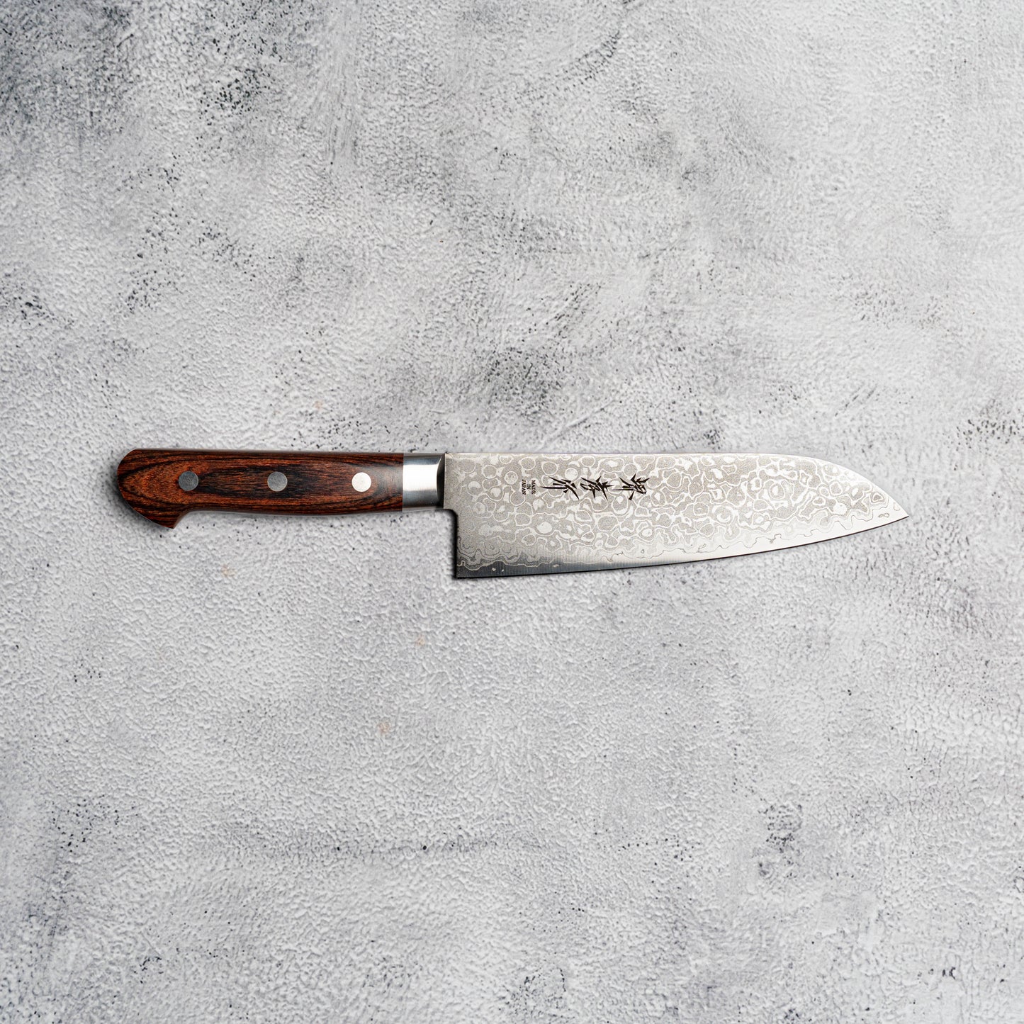 Couteau Santoku Sakai Takayuki 165 mm VG10 17 couches Damas finition miroir avec bois d'acajou