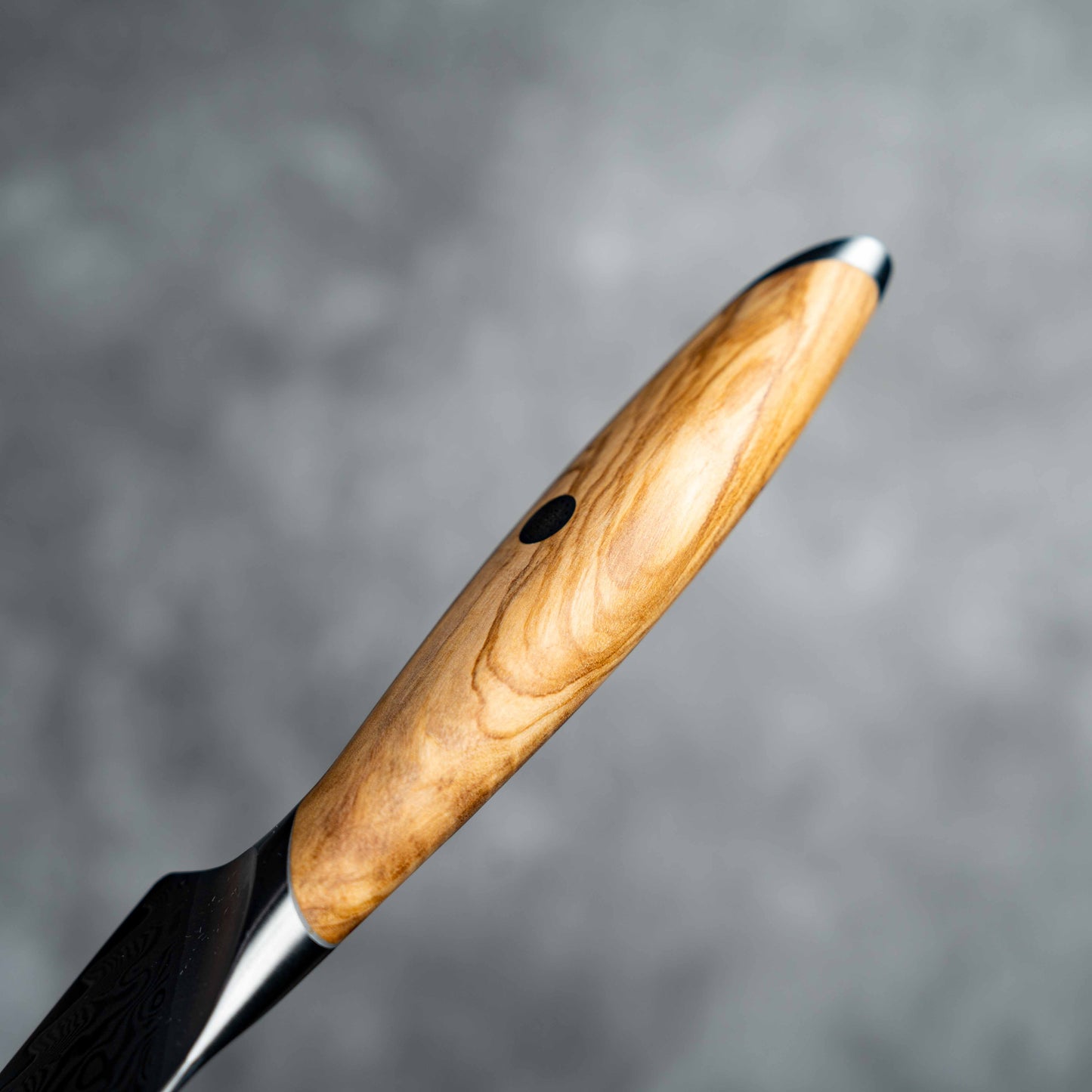 Couteau à lame Noseto Batsu Petty 135 mm, 73 couches, en acier damas avec manche en bois d'olivier