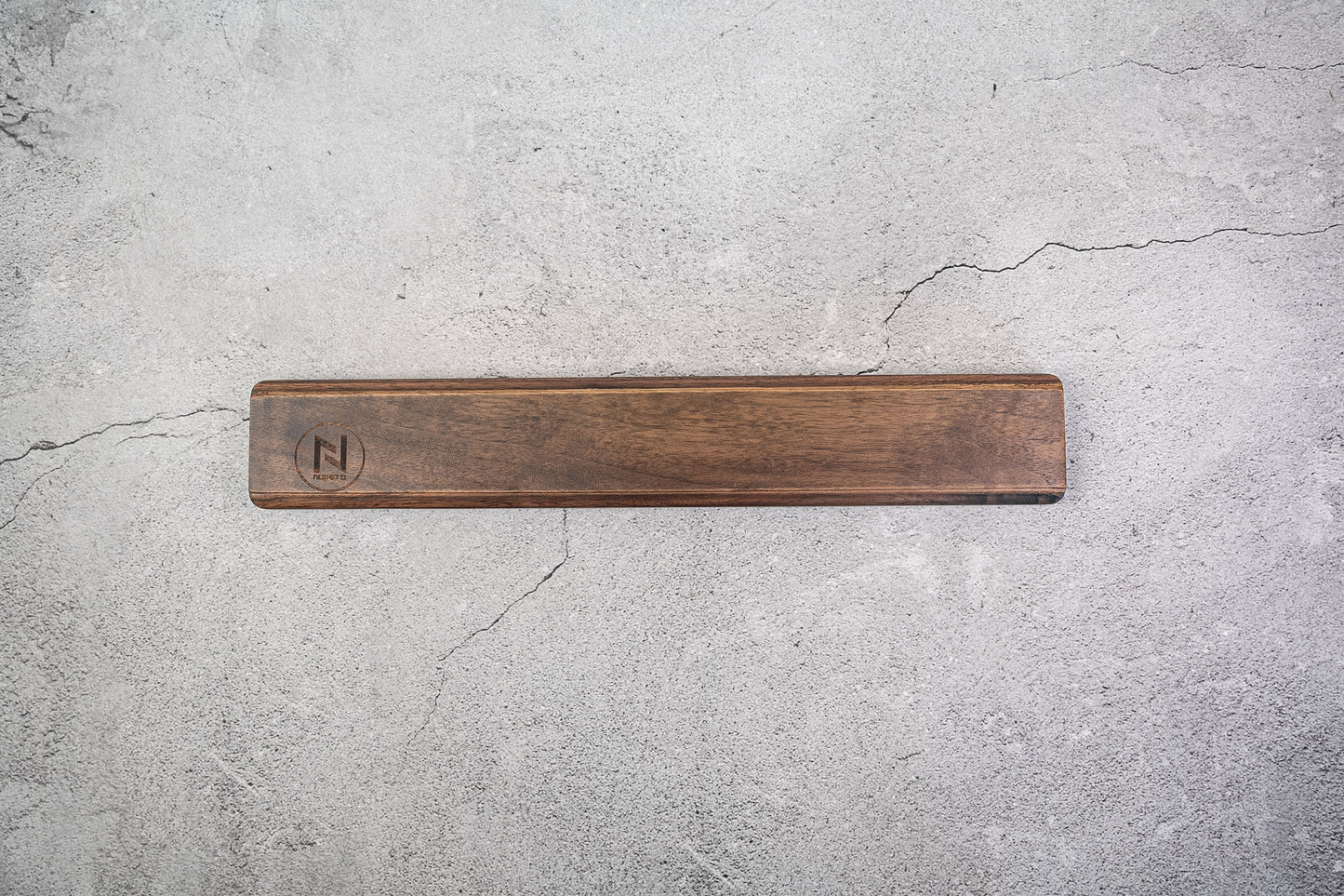 Porte-couteaux magnétique puissant Noseto en bois de noyer 400 mm