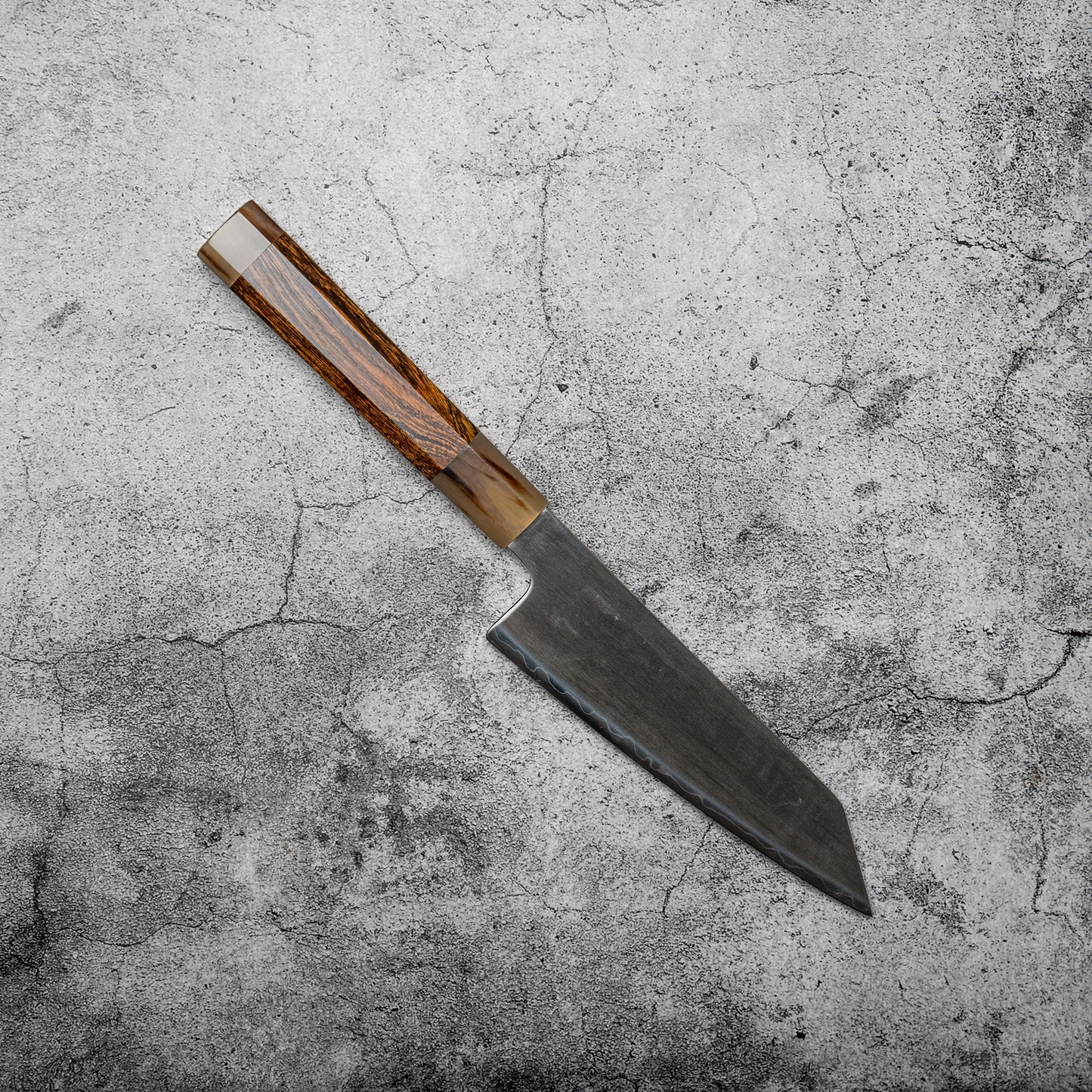 Noseto ZDP189 Bunka 165 mm avec bois de fer à dessert et corne de buffle blanche