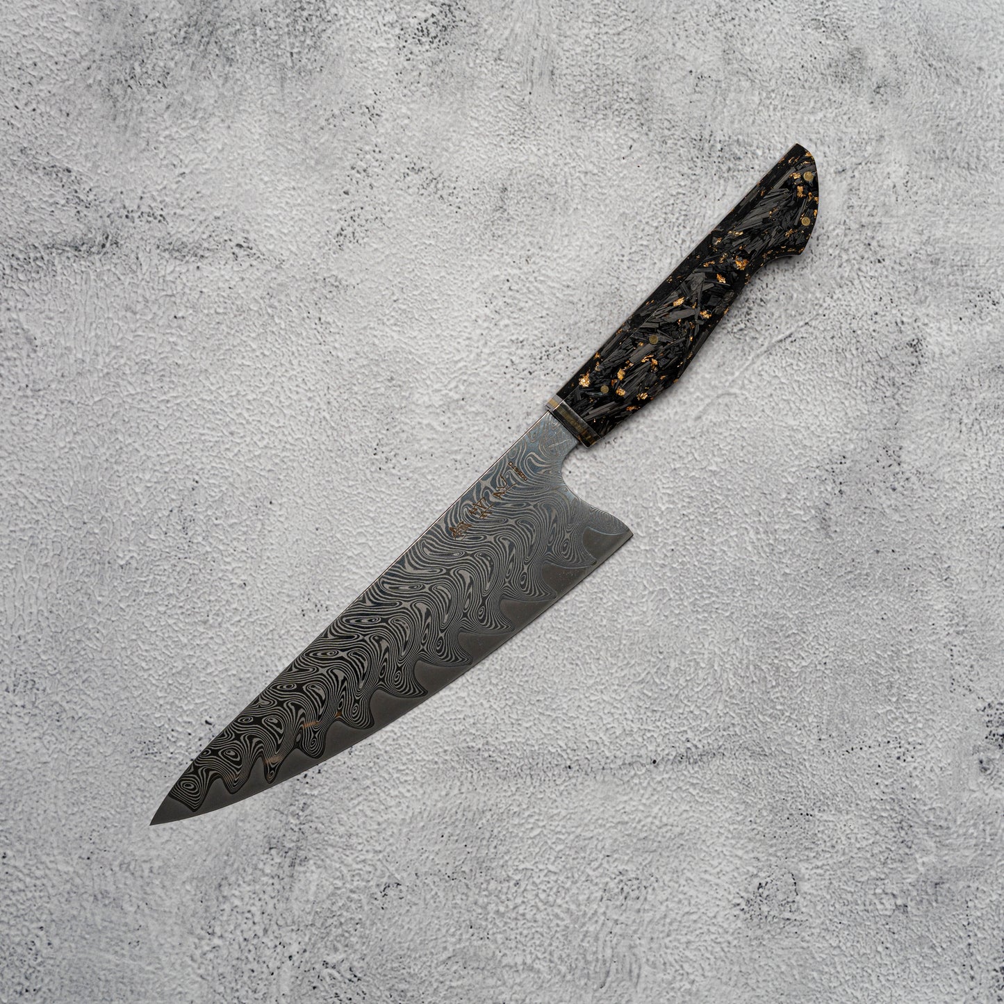 Couteau de chasse Noseto Mare Gyuto 210 mm 67 couches Au-10 Damas, manche en résine et fibre de carbone