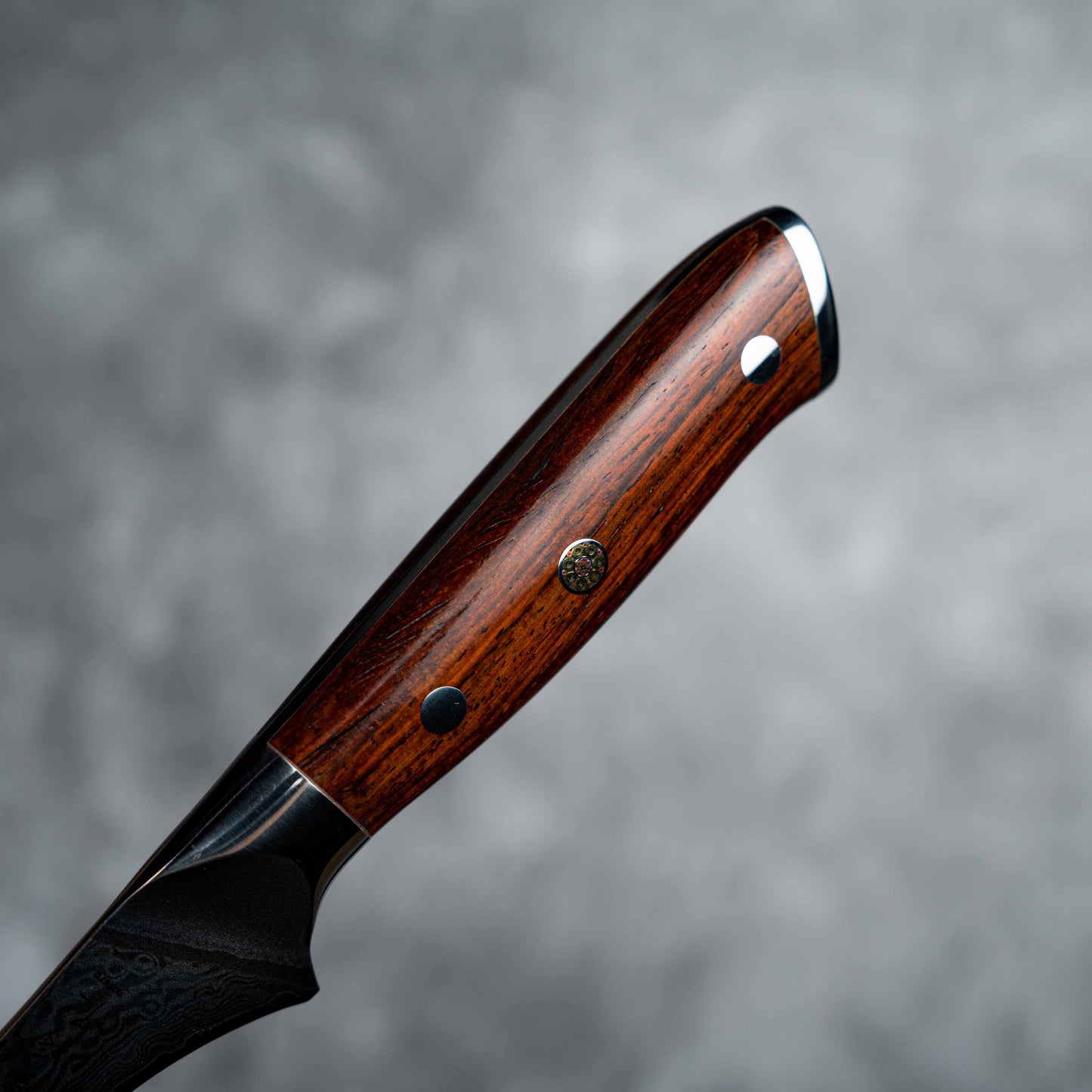 Couteau à fileter Noseto Niku 180 mm, 67 couches d'acier Damas avec manche en palissandre naturel