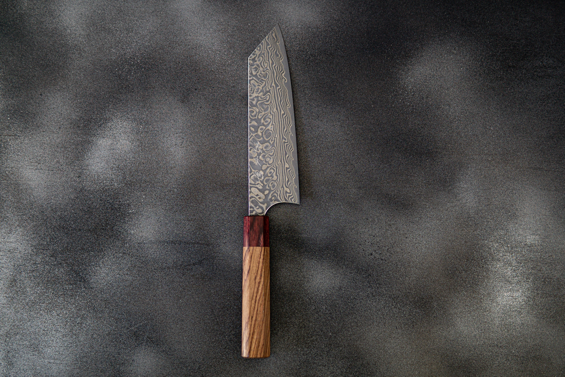 Couteau japonais Yoshimi Kato R2/SG2 Damas Bunka 165 mm, manche Honduras rouge
