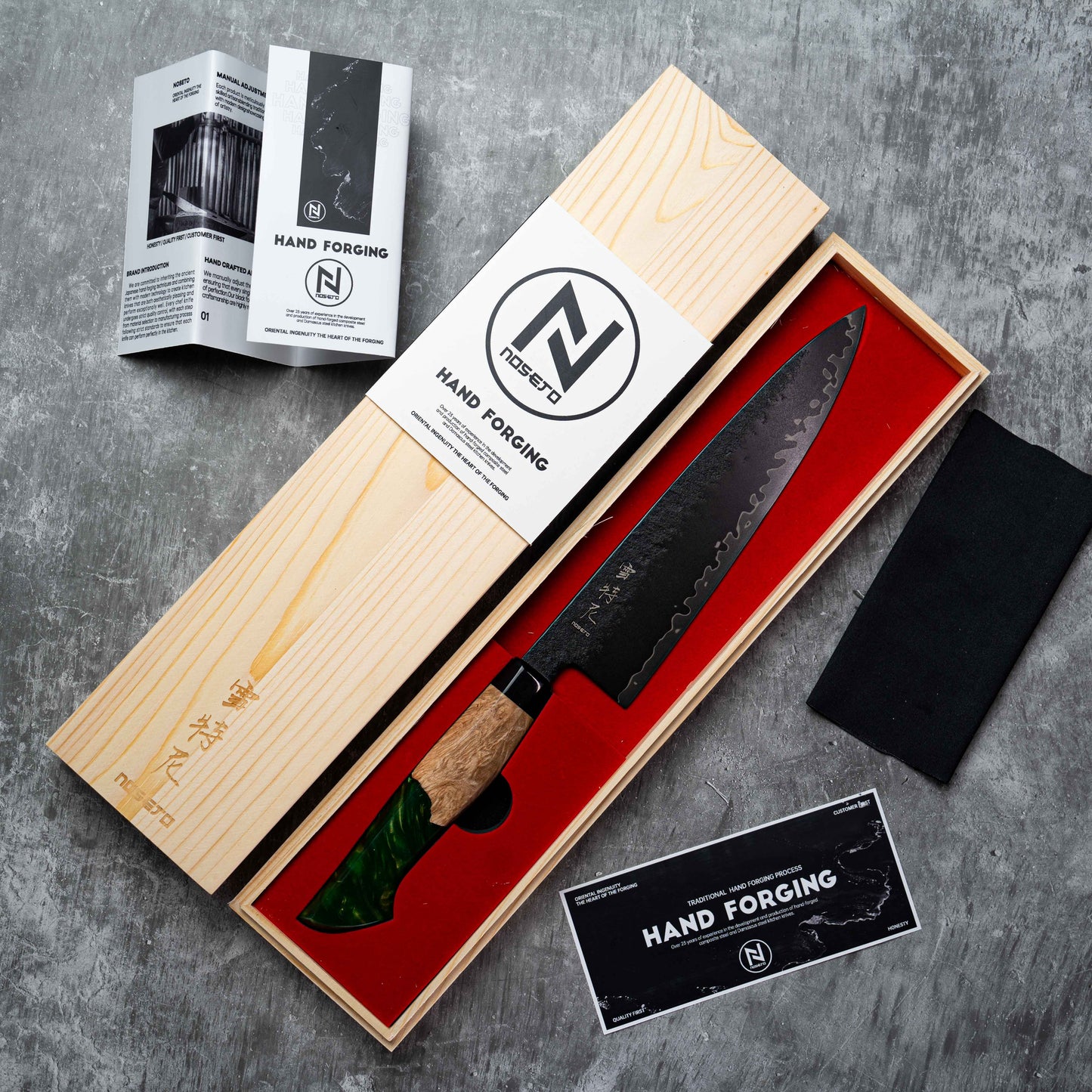 Noseto Arai Gyuto 210 mm 3 couches, noyau en acier poudré MD606 teinté noir avec résine et bois stabilisé
