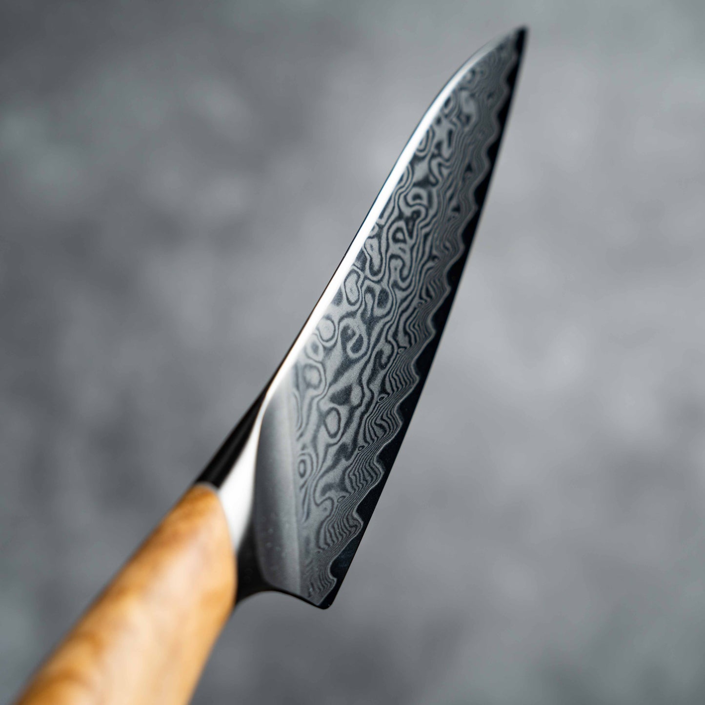 Couteau à lame Noseto Batsu Petty 135 mm, 73 couches, en acier damas avec manche en bois d'olivier