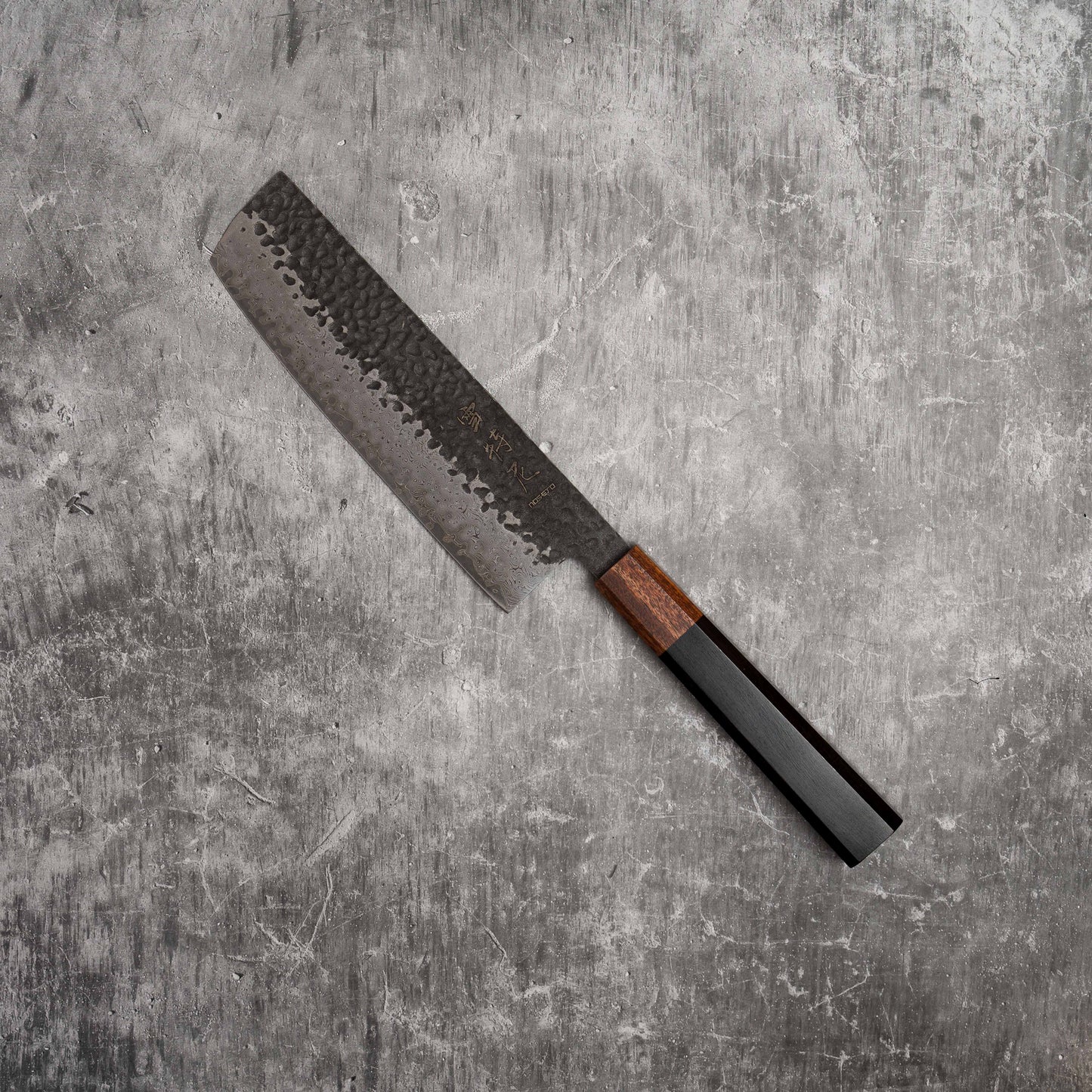 Noseto Kuki Nakiri 180 mm 67 couches Damas Tsuchime Finition Bois Pakka Noir