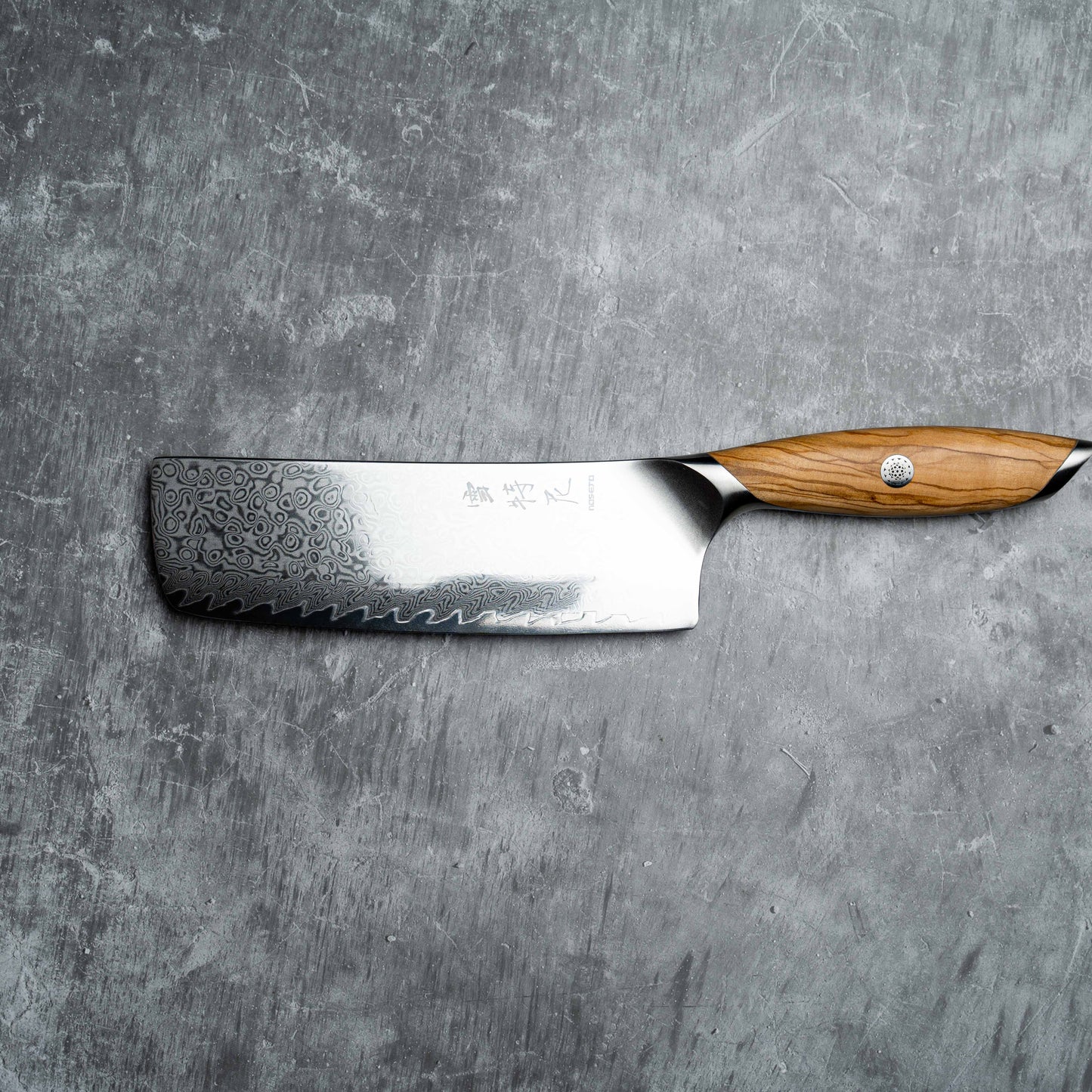 Couteau à lame Nakiri Noseto Batsu 180 mm, 73 couches, en acier damas avec manche en bois d'olivier