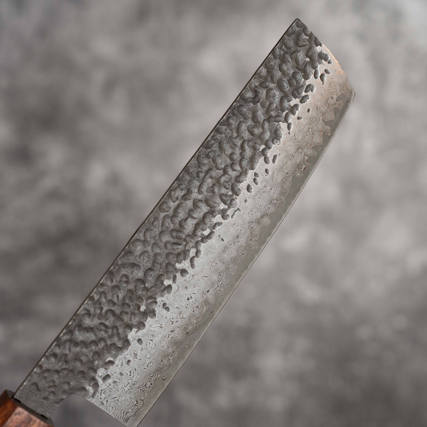 Noseto Kuki Nakiri 180 mm 67 couches Damas Tsuchime Finition Bois Pakka Noir
