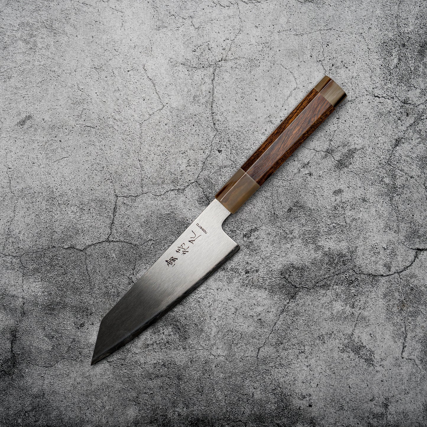 Noseto ZDP189 Bunka 165 mm avec bois de fer à dessert et corne de buffle blanche