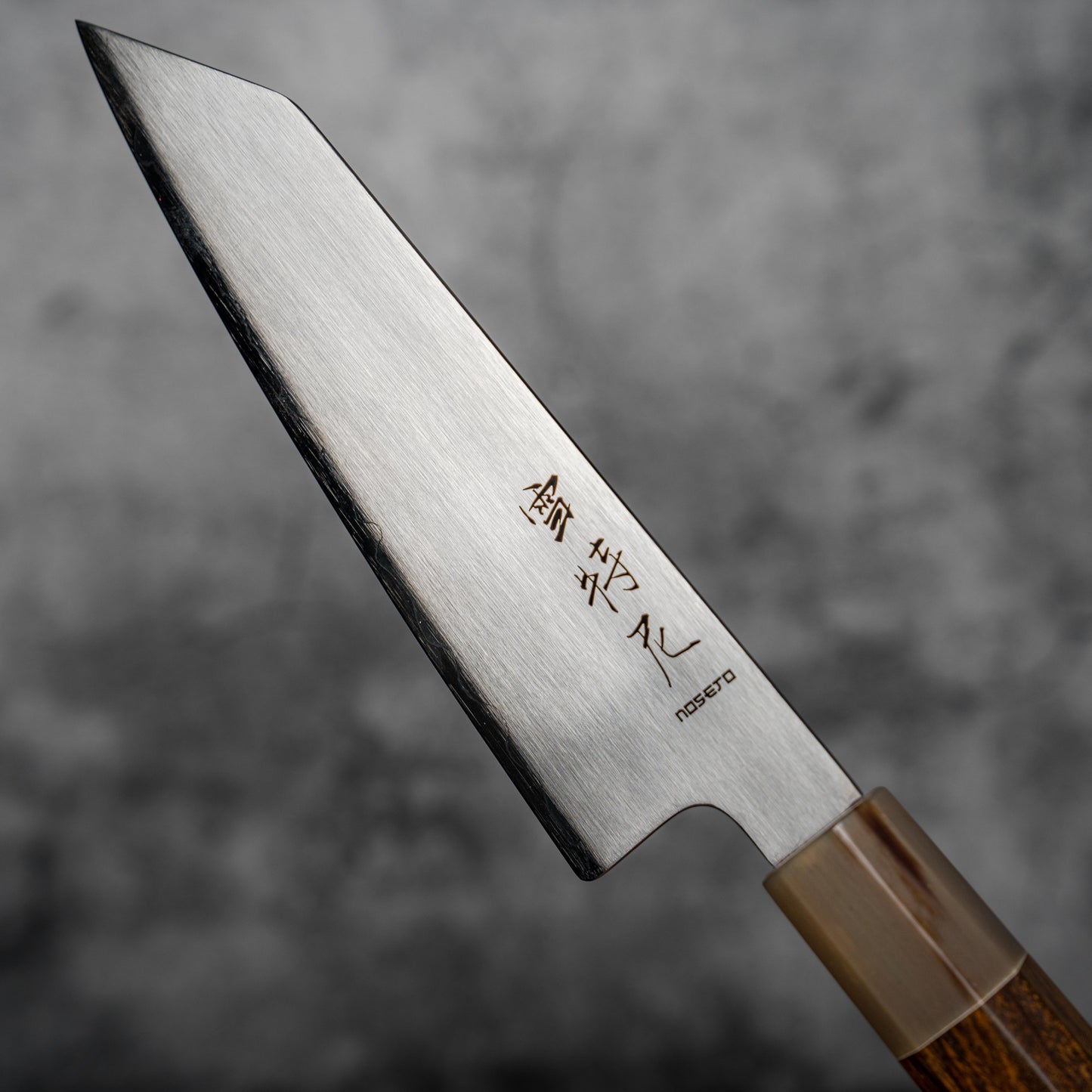 Noseto ZDP189 Bunka 165 mm avec bois de fer à dessert et corne de buffle blanche