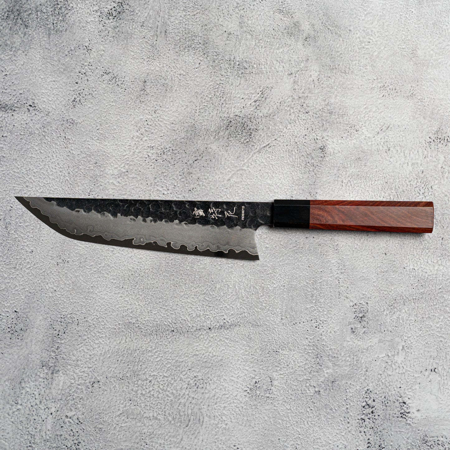 Noseto Neno 210 mm Sakimaru Gyuto 3 couches d'acier au carbone avec bois rouge et corne de buffle