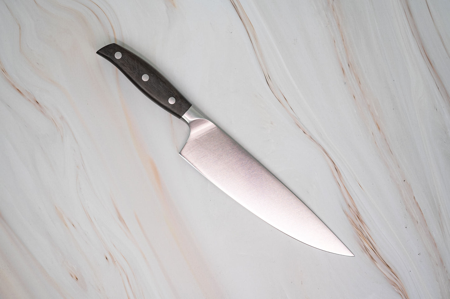 Couteau de chef allemand NOSETO 210 mm en acier inoxydable de haute qualité avec manche en bois de santal rouge