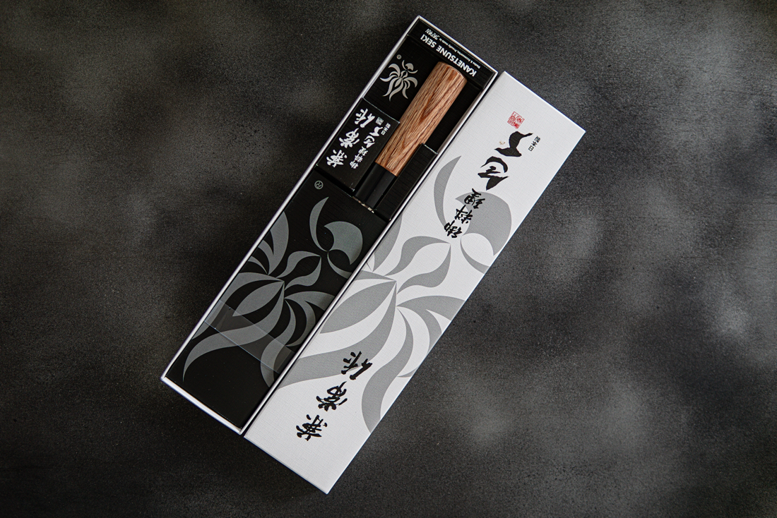Couteau japonais Nakiri martelé Kanetsune DSR-1K6 165 mm, manche en bois de pakka rouge