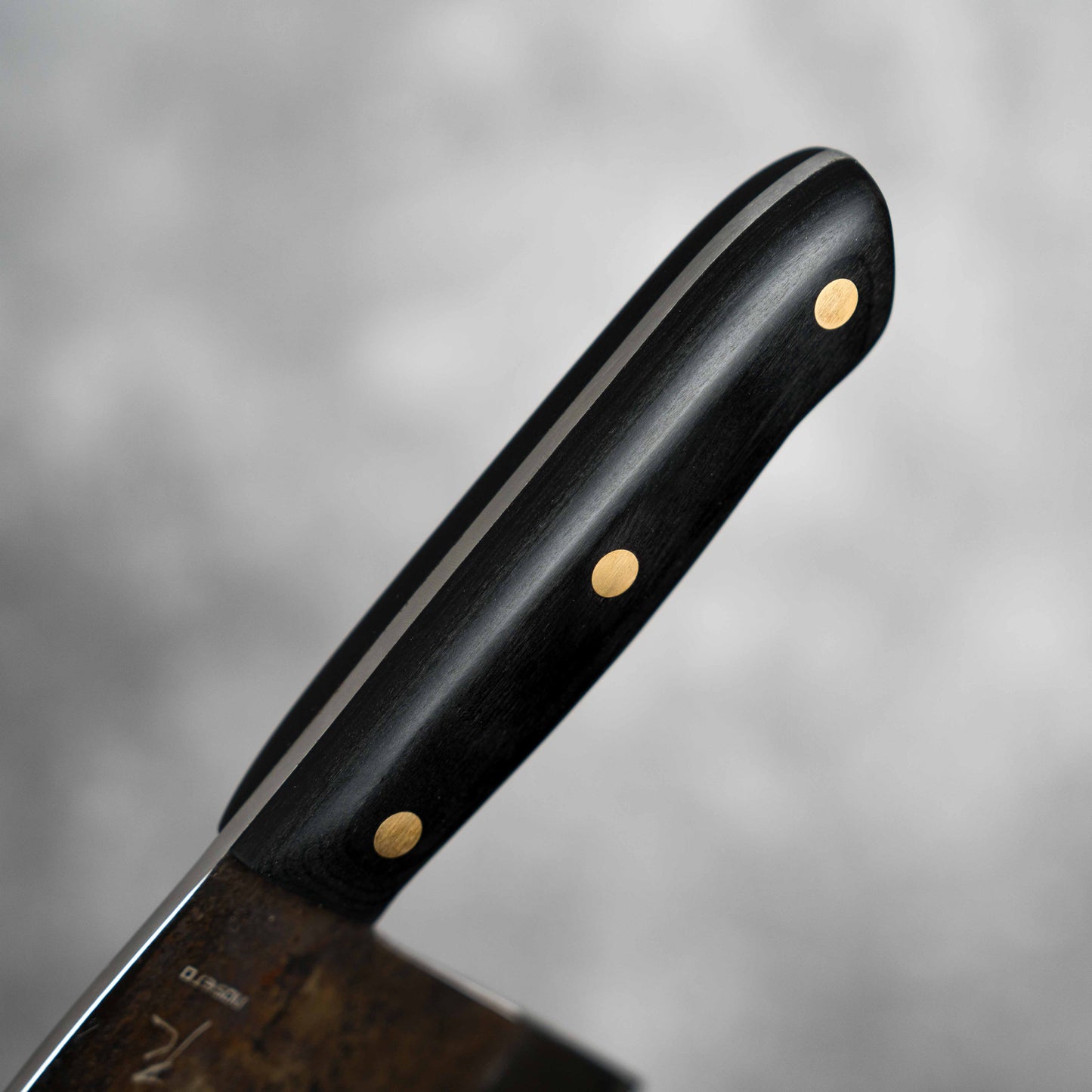 Couteau couperet serbe Noseto 180 mm en acier au carbone avec étui