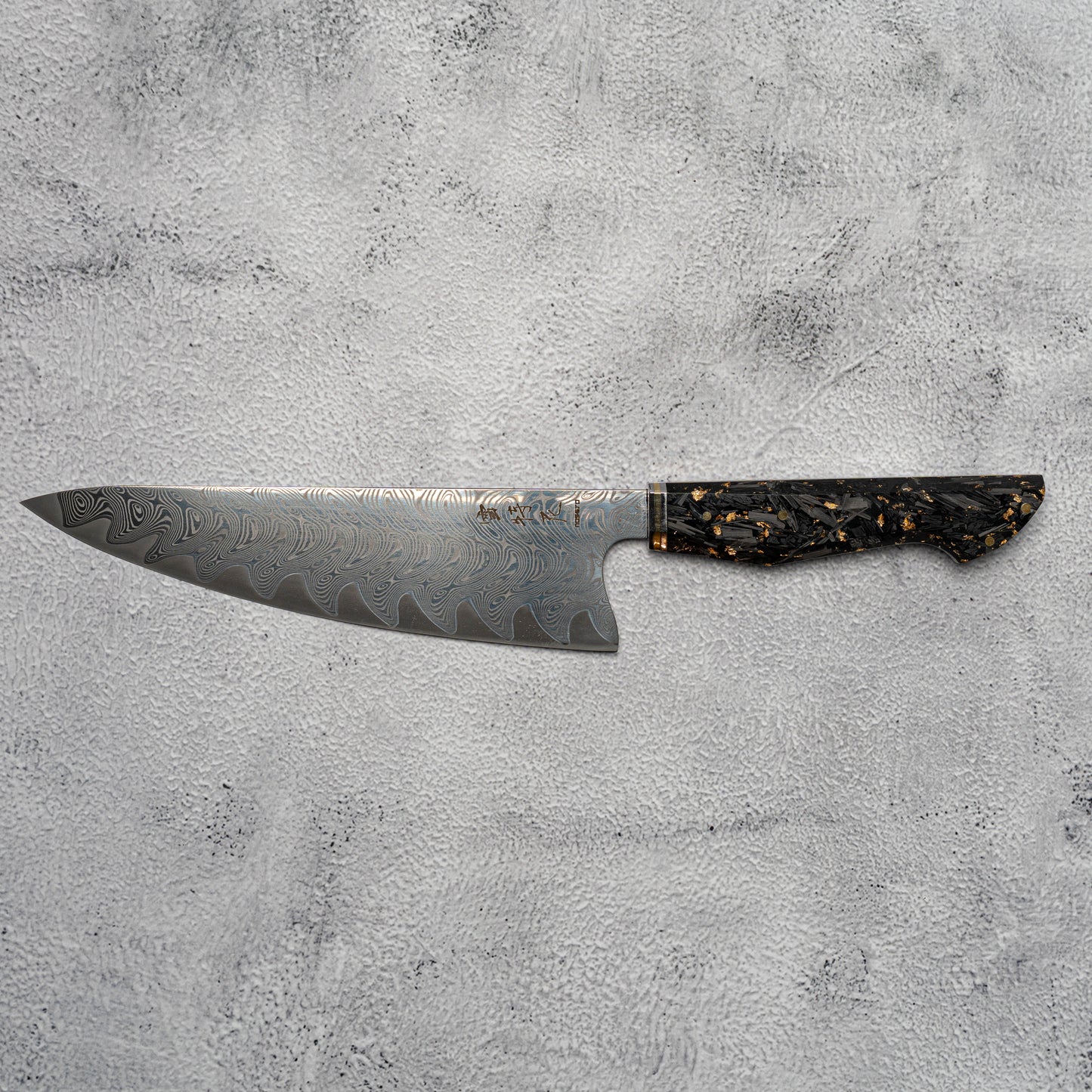 Couteau de chasse Noseto Mare Gyuto 210 mm 67 couches Au-10 Damas, manche en résine et fibre de carbone