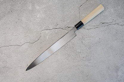 Couteau japonais Yanagiba en acier blanc Sakai Takayuki Kasumitogi, manche en magnolia