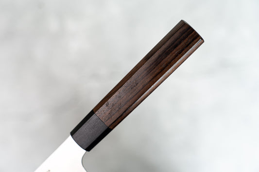 Couteau de chef japonais Santoku Seisuke en molybdène vanadium 170 mm, manche Shitan