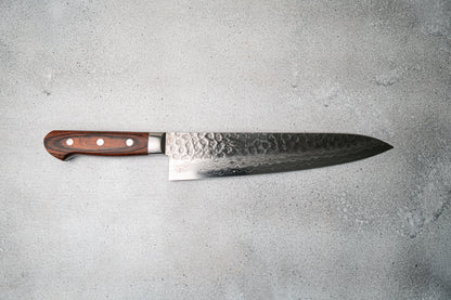 Couteau japonais Seisuke VG10 Damas 17 couches Gyuto 240 mm Manche en acajou