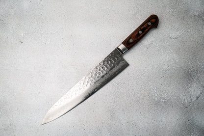 Couteau japonais Seisuke VG10 Damas 17 couches Gyuto 240 mm Manche en acajou
